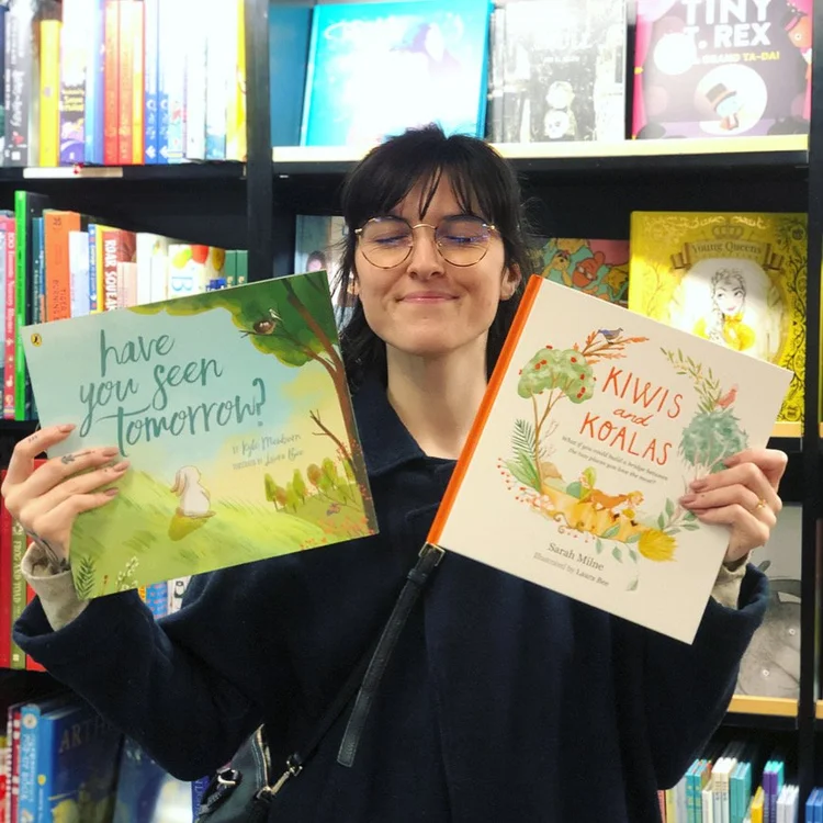 Laura Bee author photo