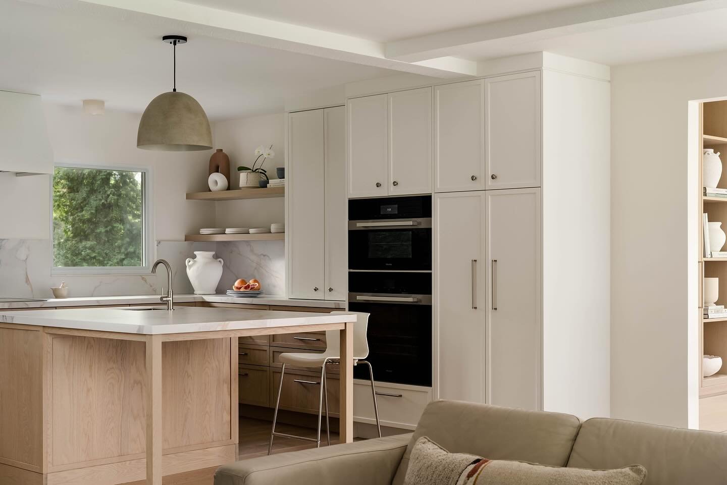 We&rsquo;re thrilled to showcase #ProjectOldAncaster! 

One of our favourite clients invited us back for a main floor renovation, and we couldn&rsquo;t be happier with the results. This new kitchen layout features beautiful natural light, warm whites