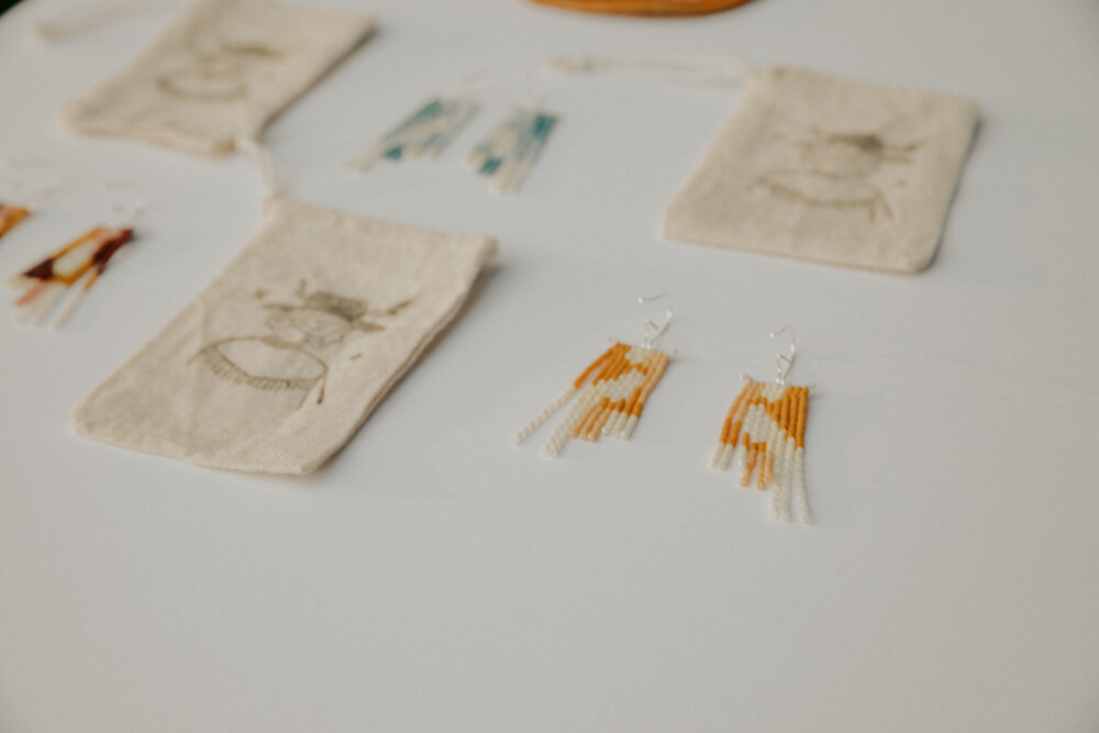 Abstract Danglers {Yellow}