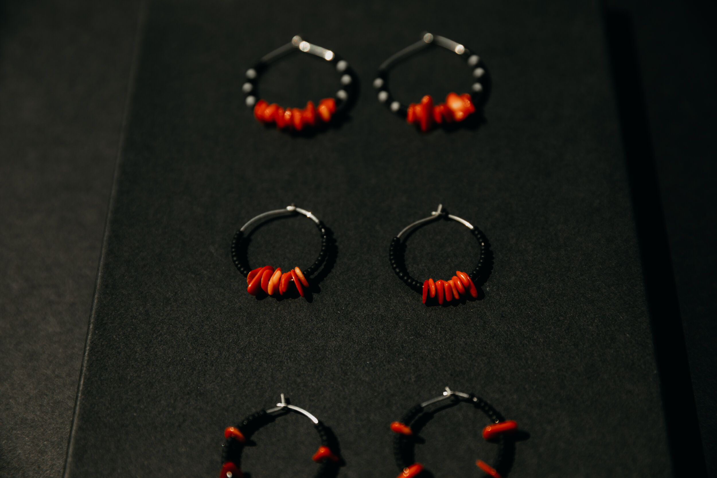 Charcoal + Chipped Coral 2