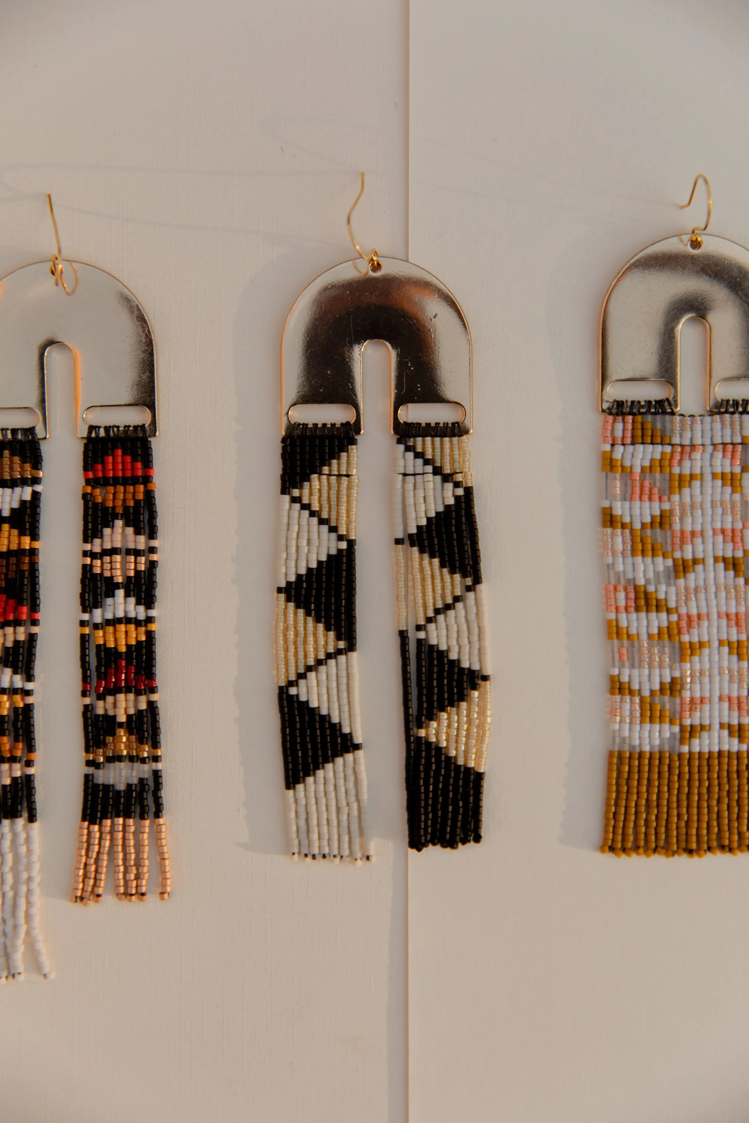 Black + Neutral Arrows