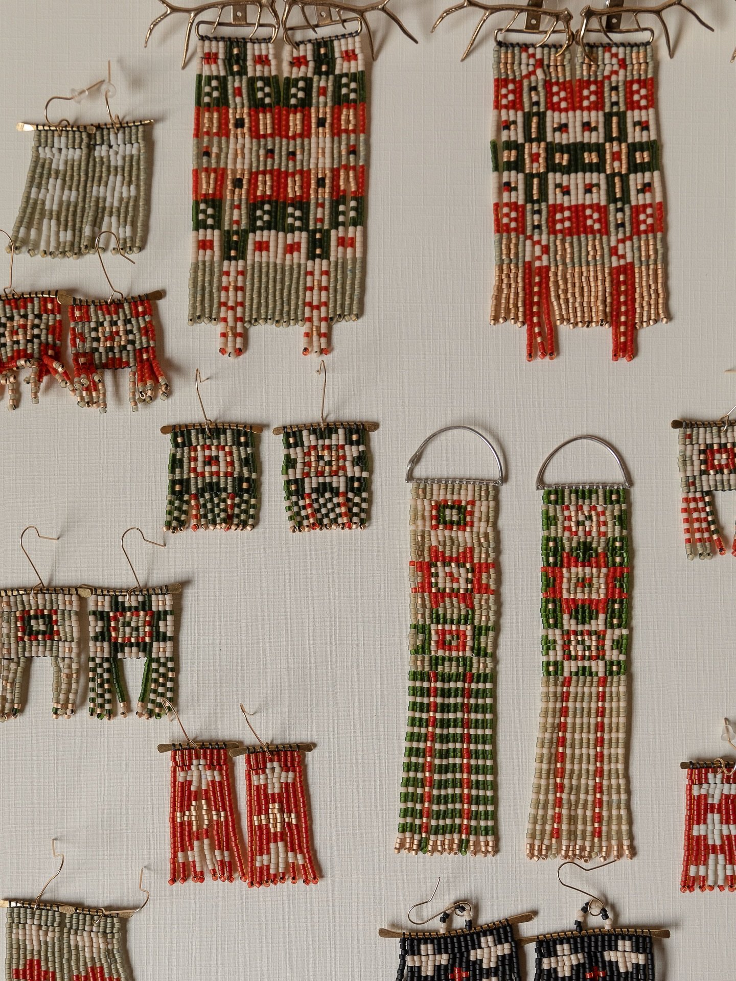 The quilted collection of signature Lady Buck items goes on sale this month 🎊

Posts, Sawtooth, and Antler Jackets are back and in the color ways I adore of earthy shades of green and burnt orange 🍊 

Newsletter folks get an hour early to shop + di