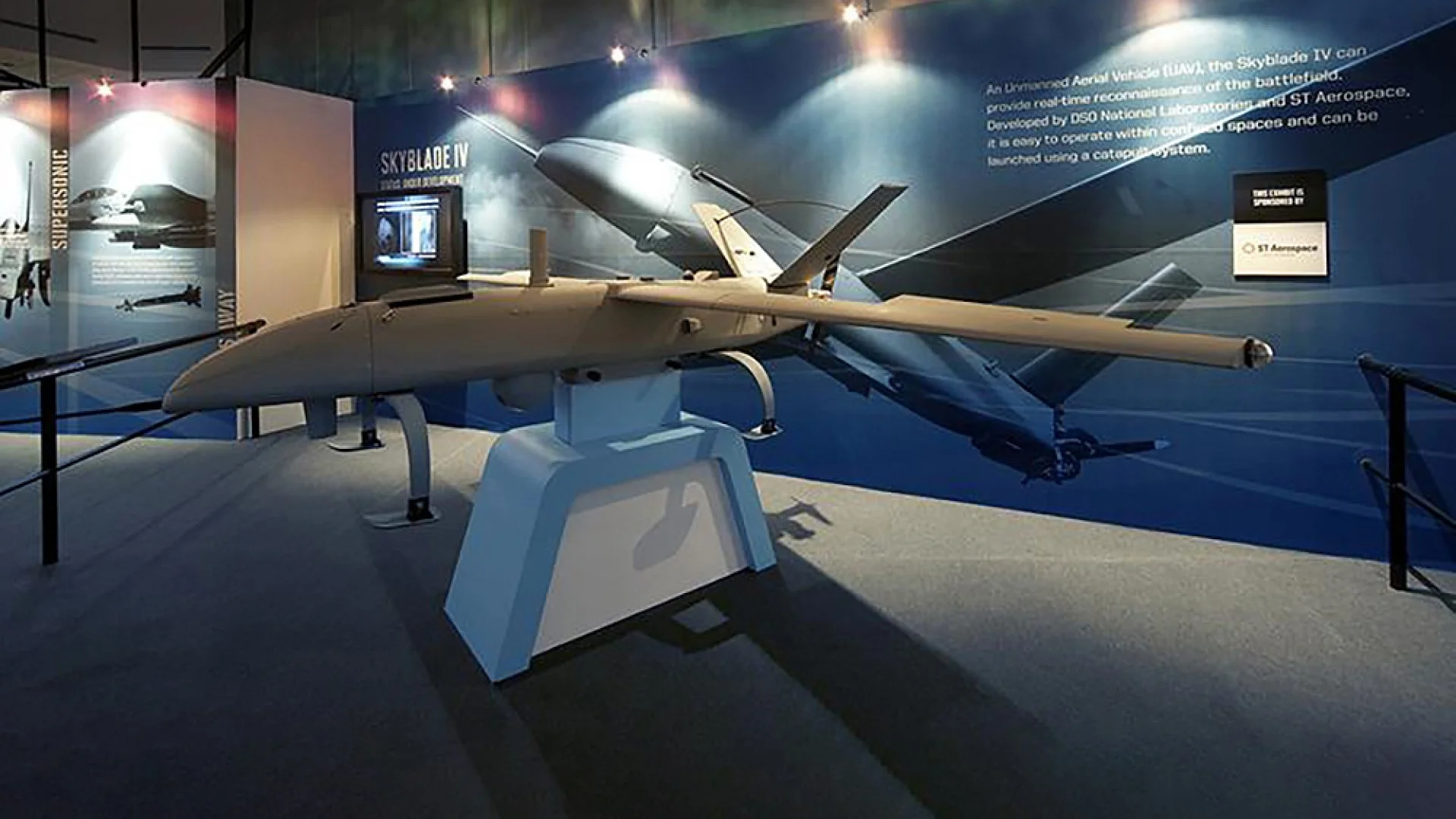 DSO-Defending-Science-Exhibition-11.jpg