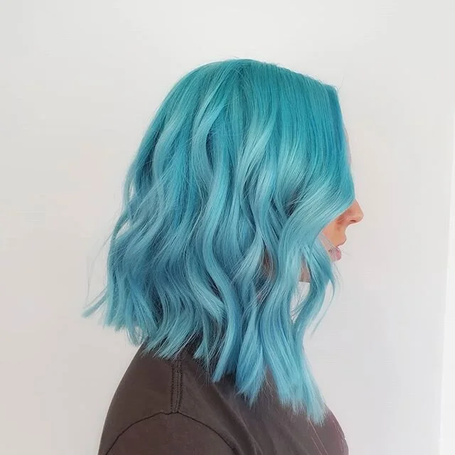 Ever do a colour you are just #OBSESSED with?! 😍

I absolutely love working with @pulpriot.uk for my vivids because...well look! 👀

I created this little number on @chloeworkman using just 2 shades mixed in 3 different quantities to create the perf