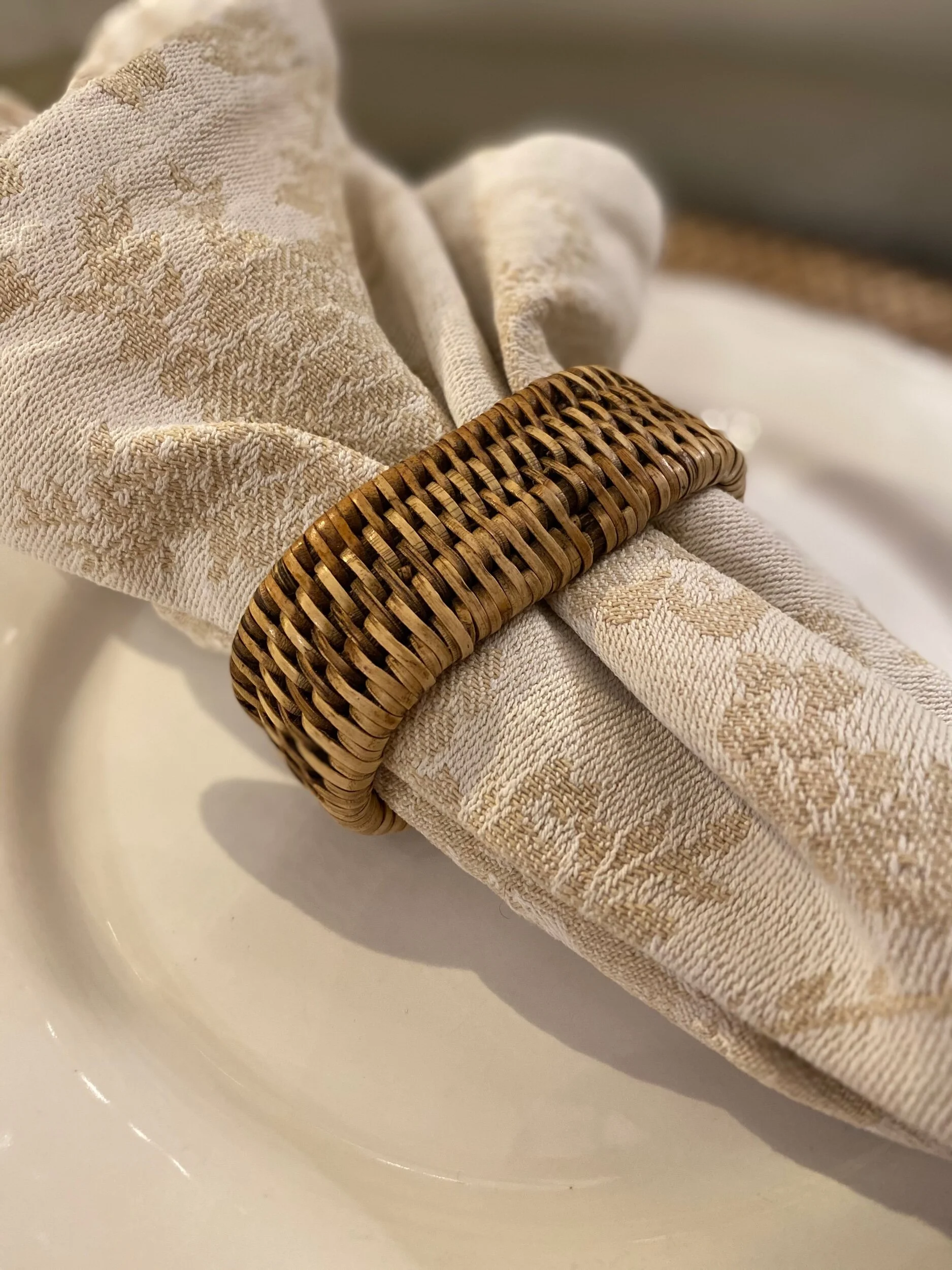 40CE5DE8-9D99-4C12-8C24-DEDA521369D6