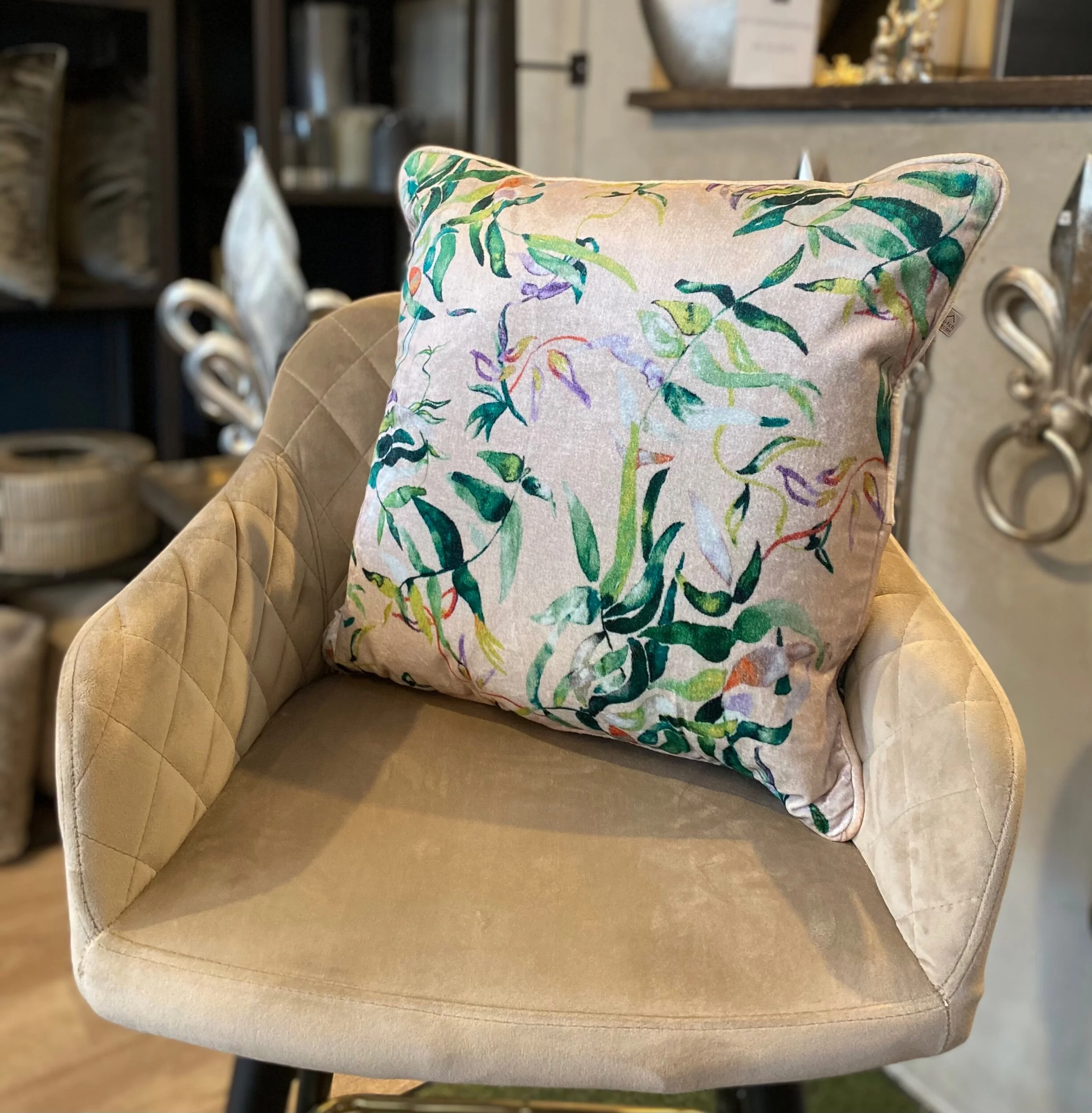 9FD8C7B4-254D-49EF-88FB-EE347CE966E1