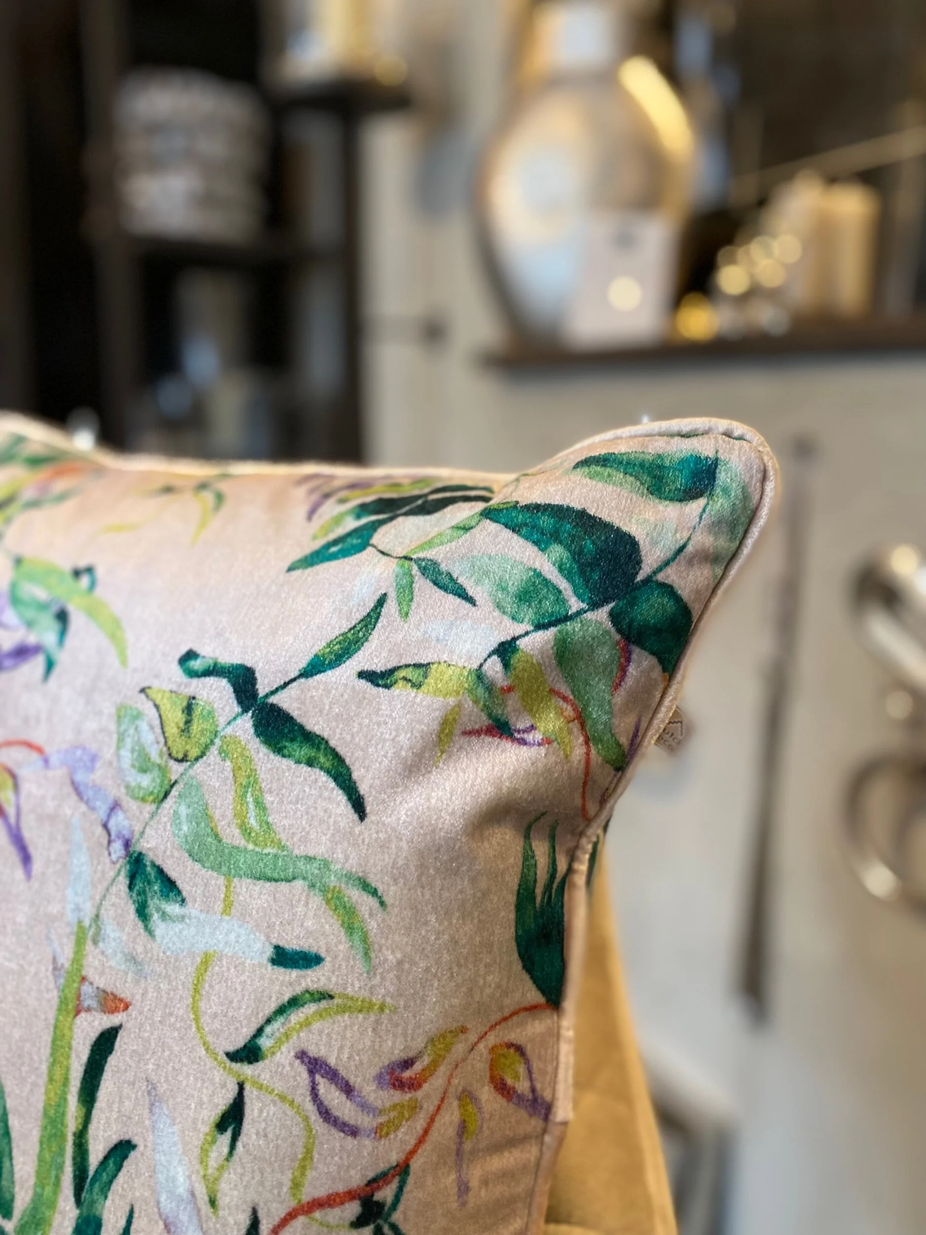 D0ADB686-3FAF-4F79-9ADE-B9E58F4A6E26