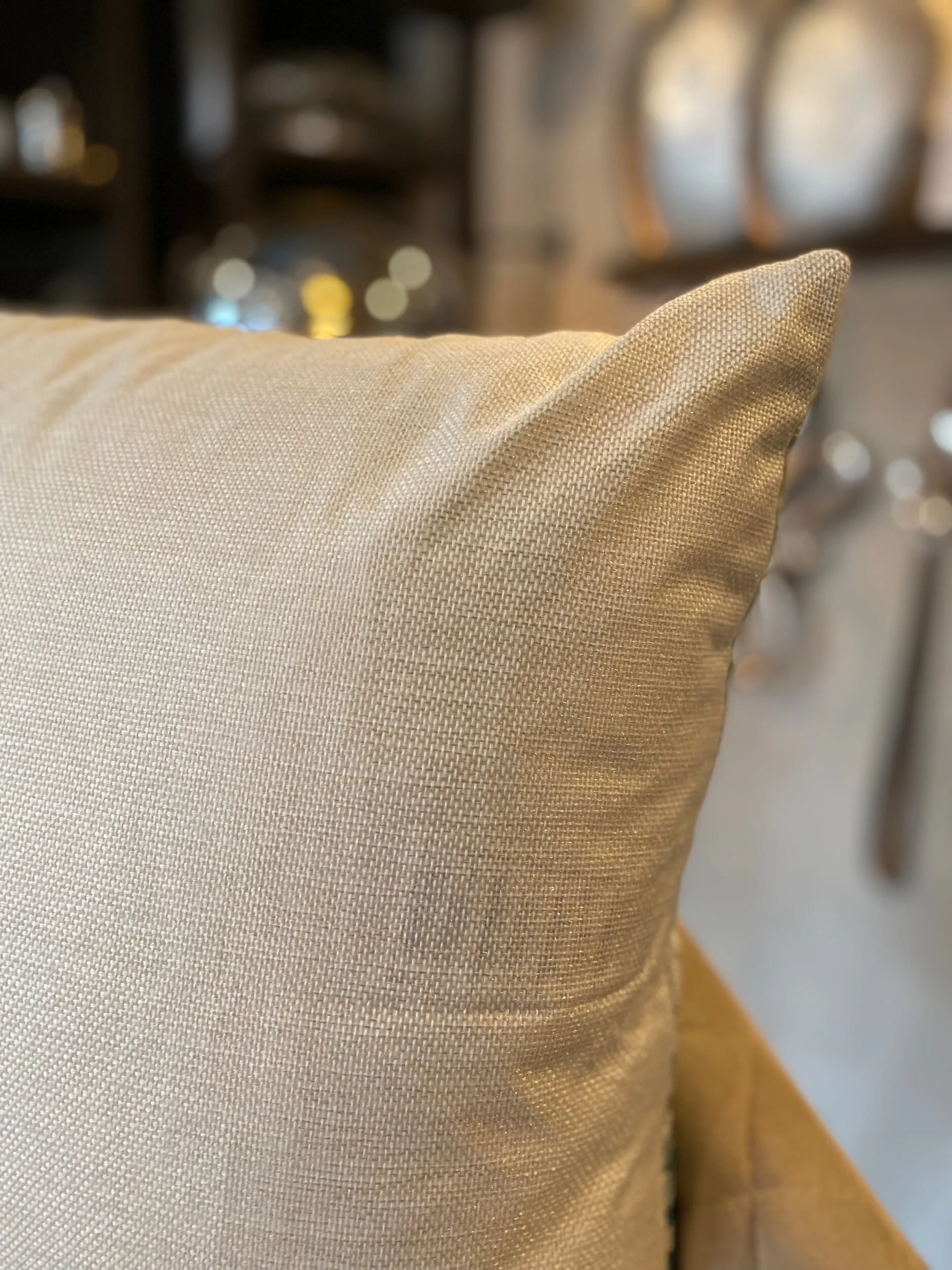 E787B748-B3D5-4D26-85E3-603E9FCBE120