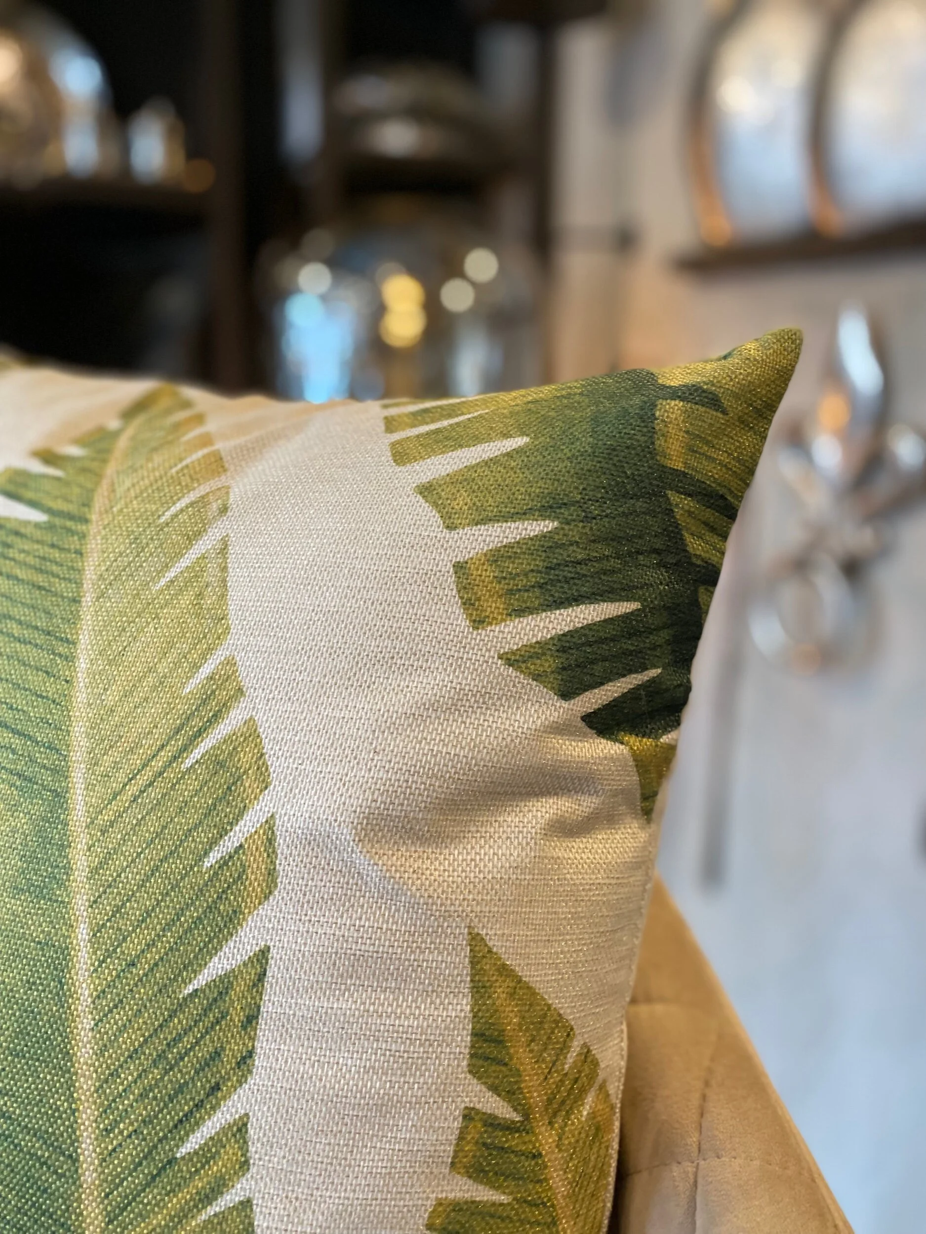 AF44BF46-1D2C-4B86-866D-68E9CCCEF9D3