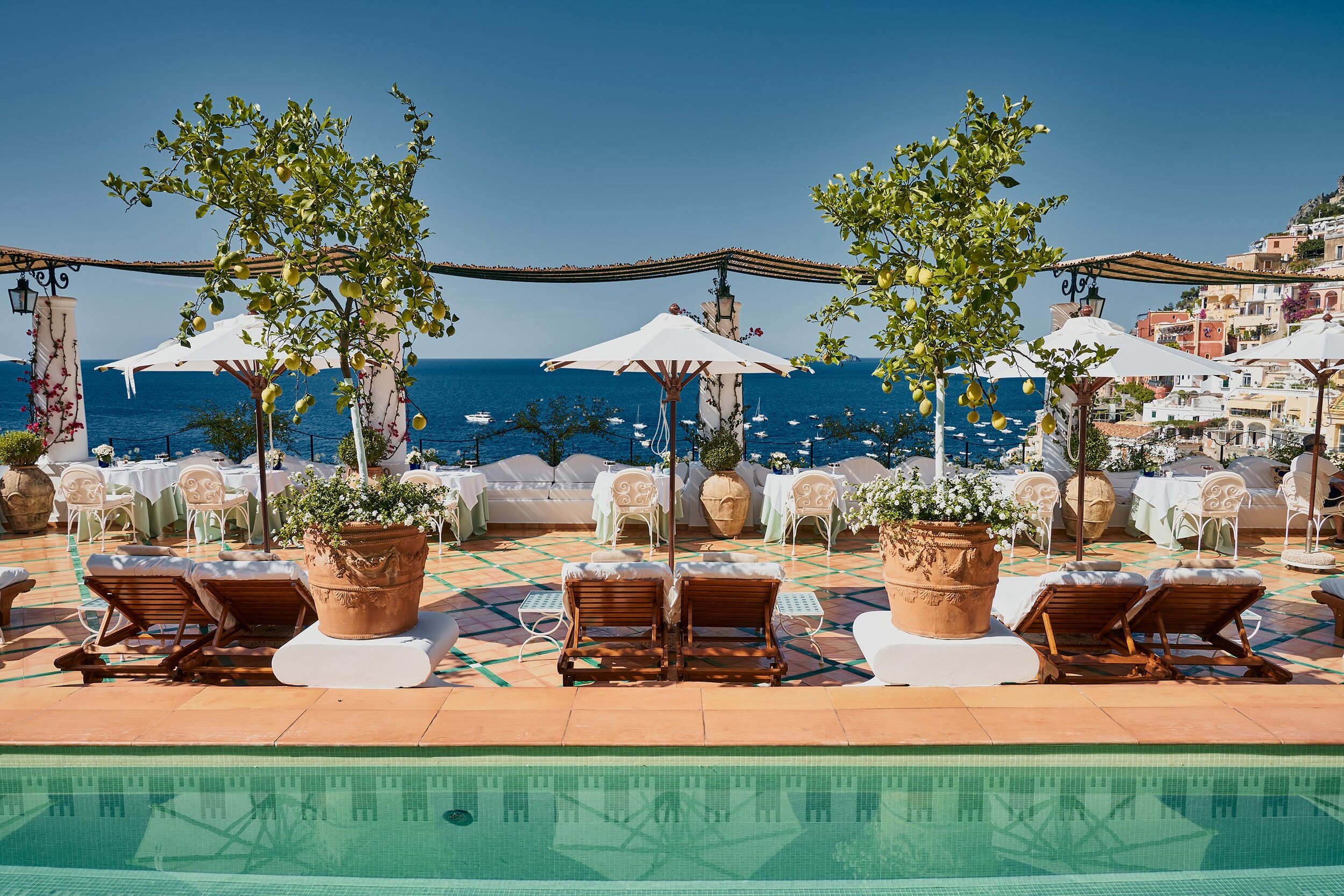 le-sirenuse-hotel-positano_terrace_pool_0238.jpg