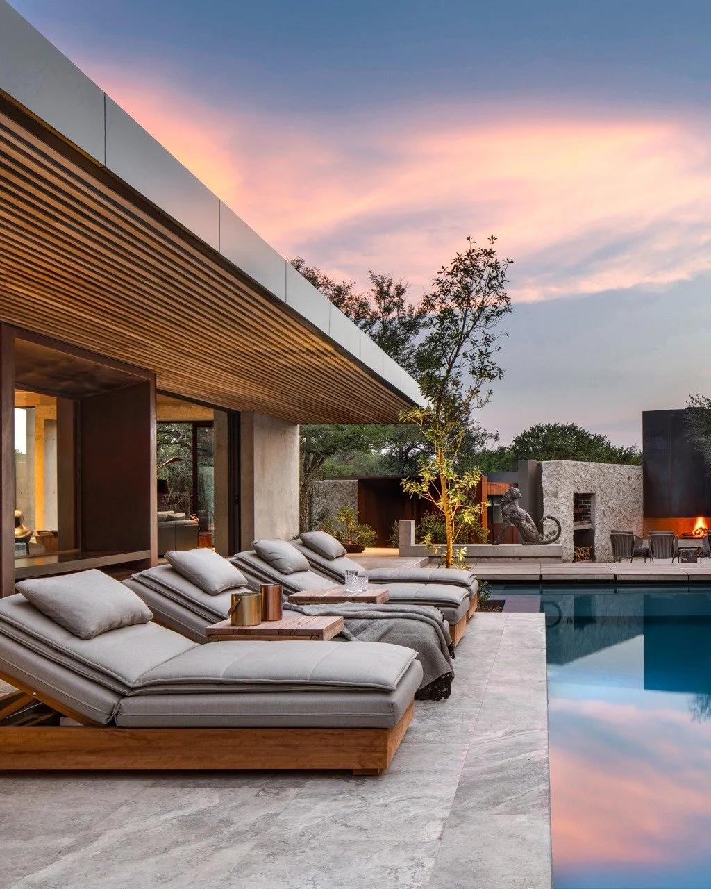 Simba may not need any advice from little hornbills (for a start 🎵), but let us give you a tip - if you're looking for a safari destination that wows, every time, it's hard to beat South Africa's Sabi Sand. Yes, it's home to the Big Five, but you'll