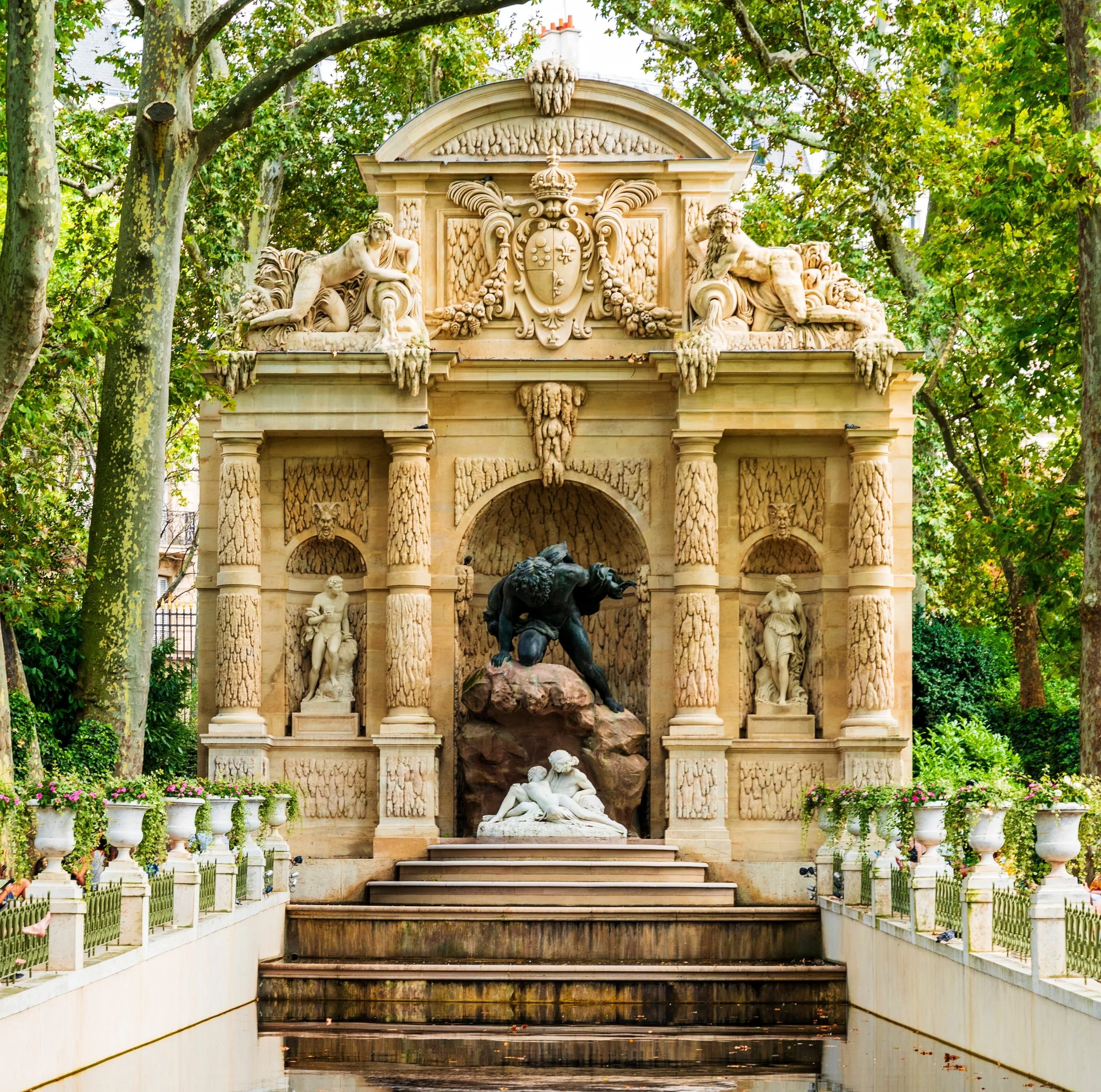 The Many Charms of Paris’s Left Bank