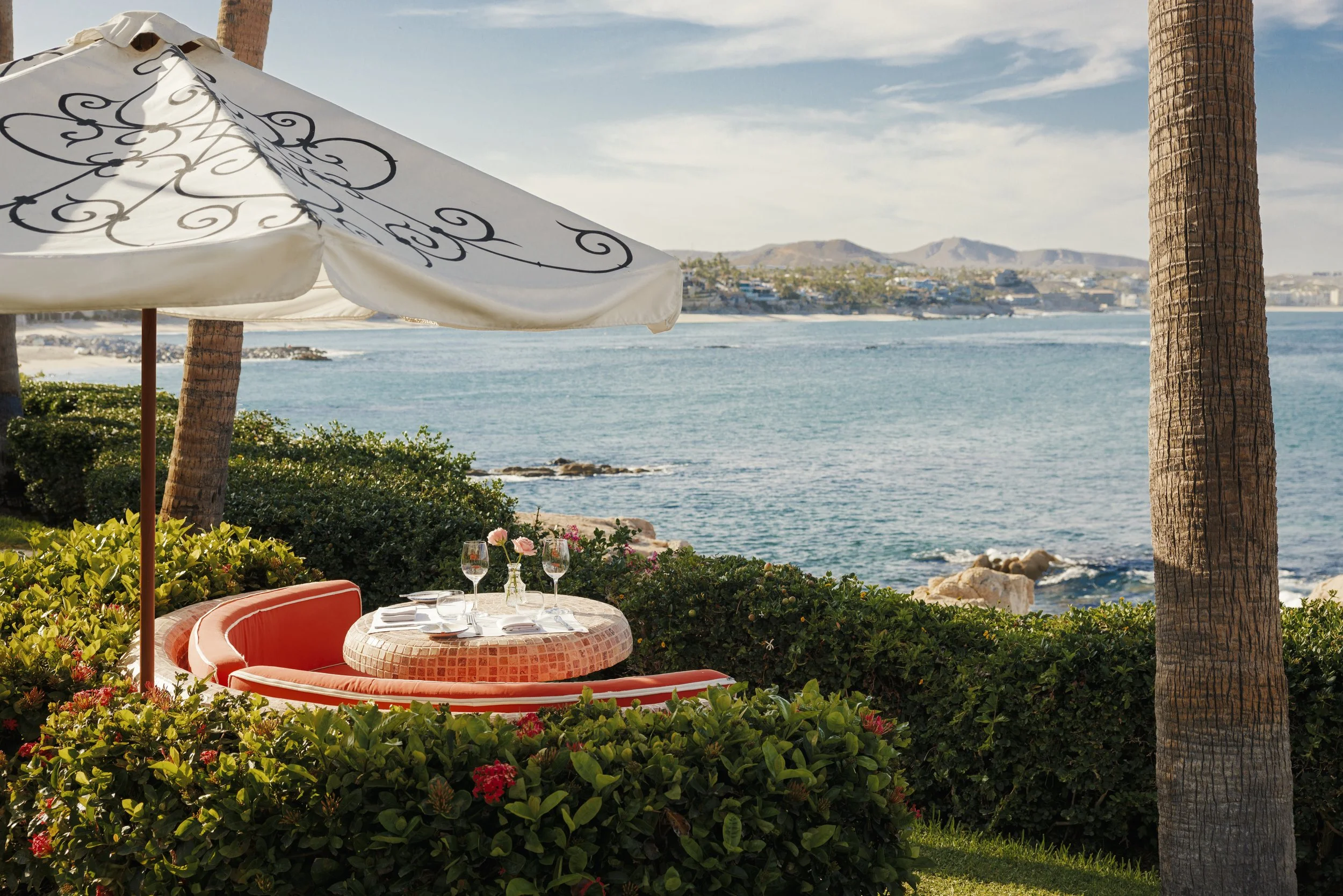 OO_Palmilla_Agua_Garden_Table_Detail_0524_MASTER.jpg