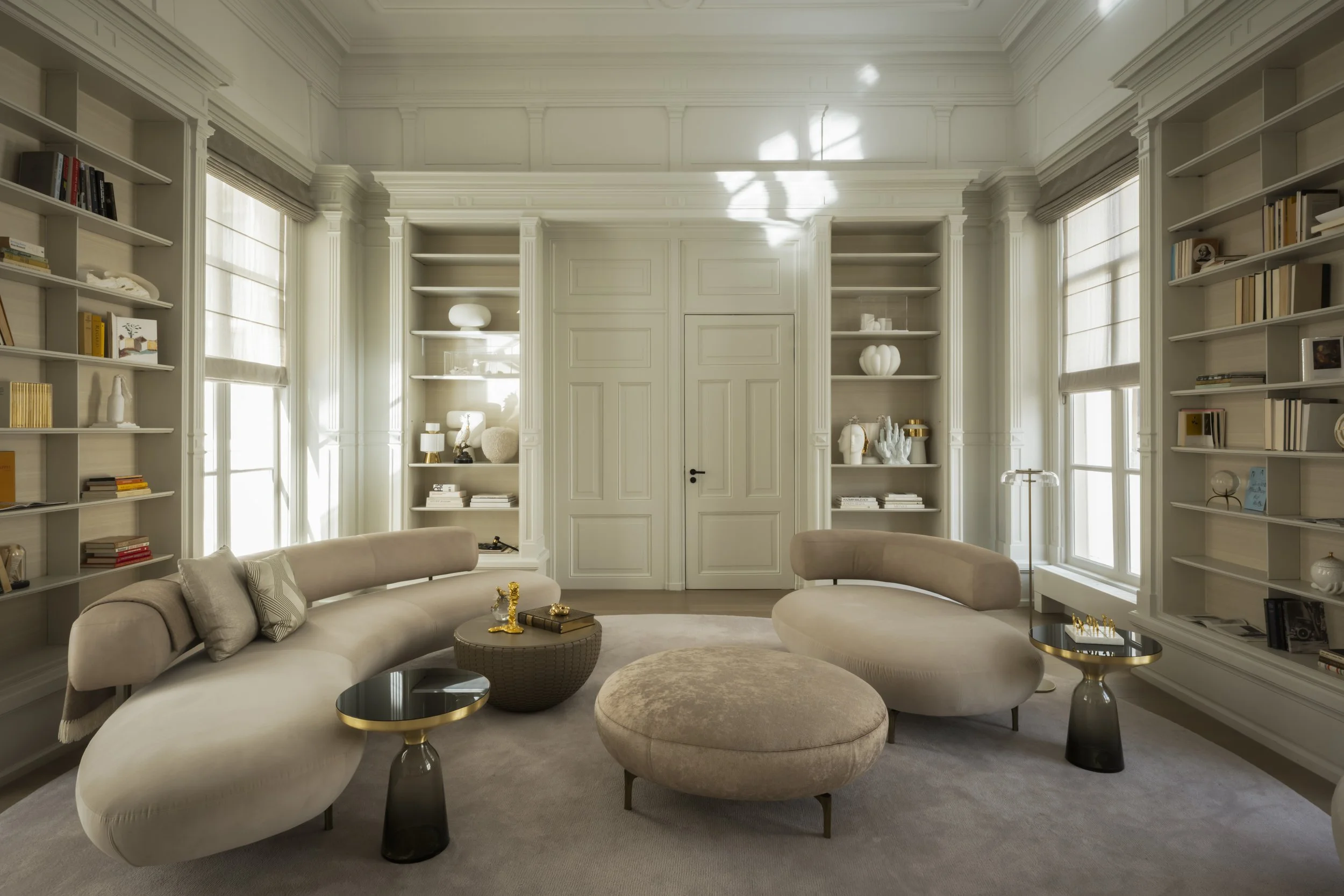 RWAMS_Facilities_Houses_Library House_Living Room_1.jpg