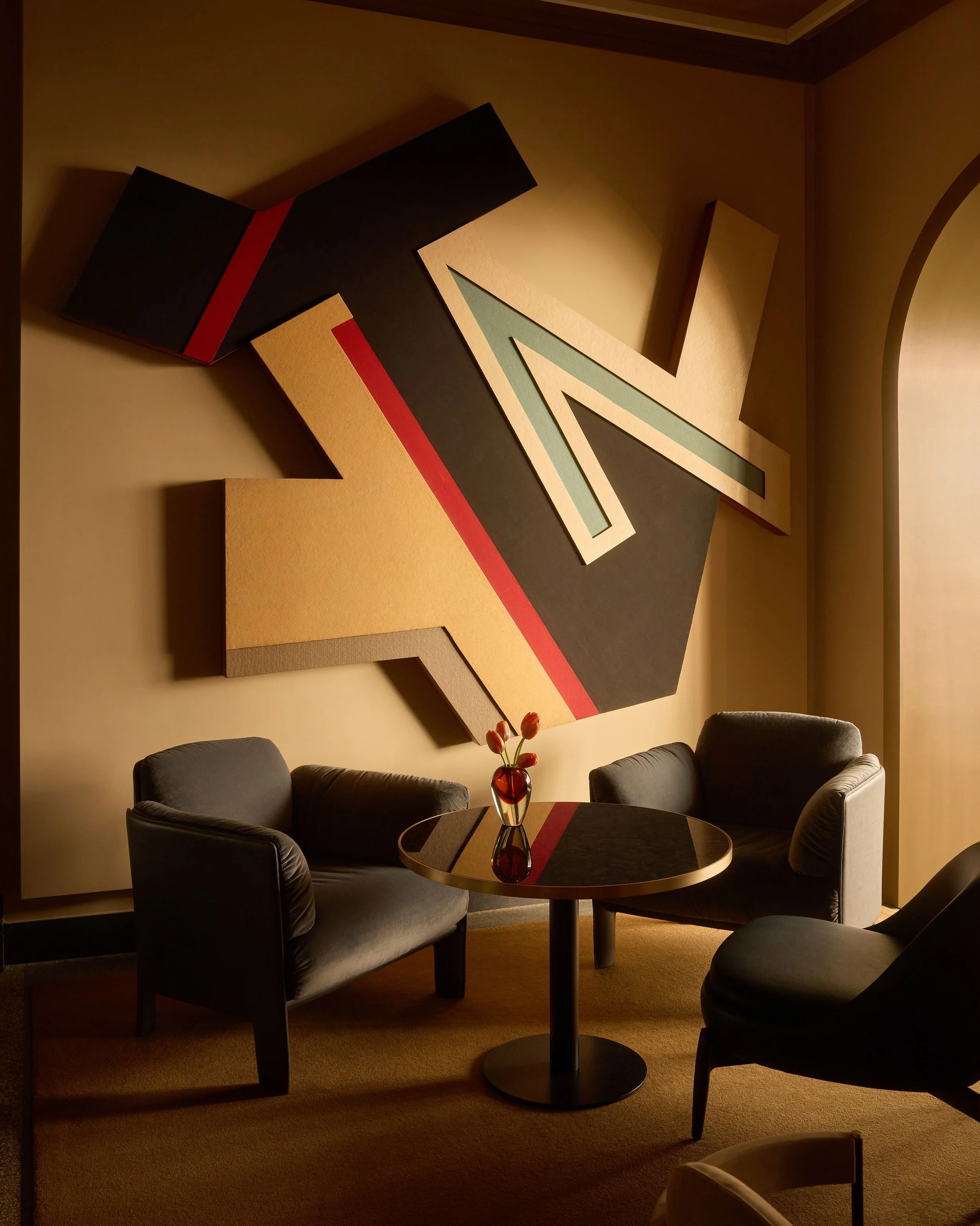 RWAMS_Facilities_Public Spaces_Lobby_3.jpg