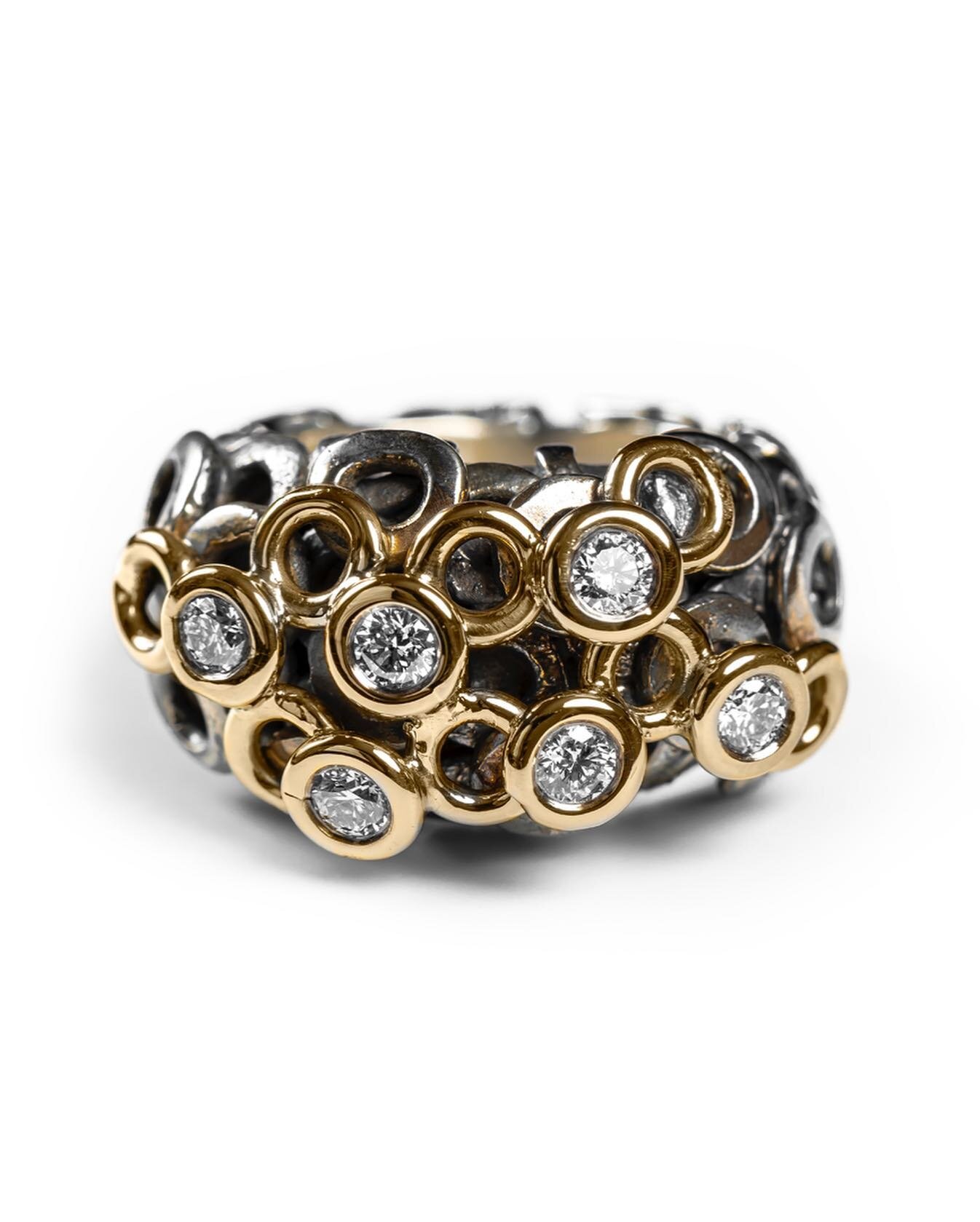 Black Squid ring 
Photo @pete.helme 
#oxidisedsilver 
#18ctgold 
#diamonds
#oxidisedjewellery 
#oxidisedsilverjewellery 
#yellowgold 
#ringsofinstagram 
#ringoftheday 
#bathindependent 
#handmadejewelry 
#shoplocal