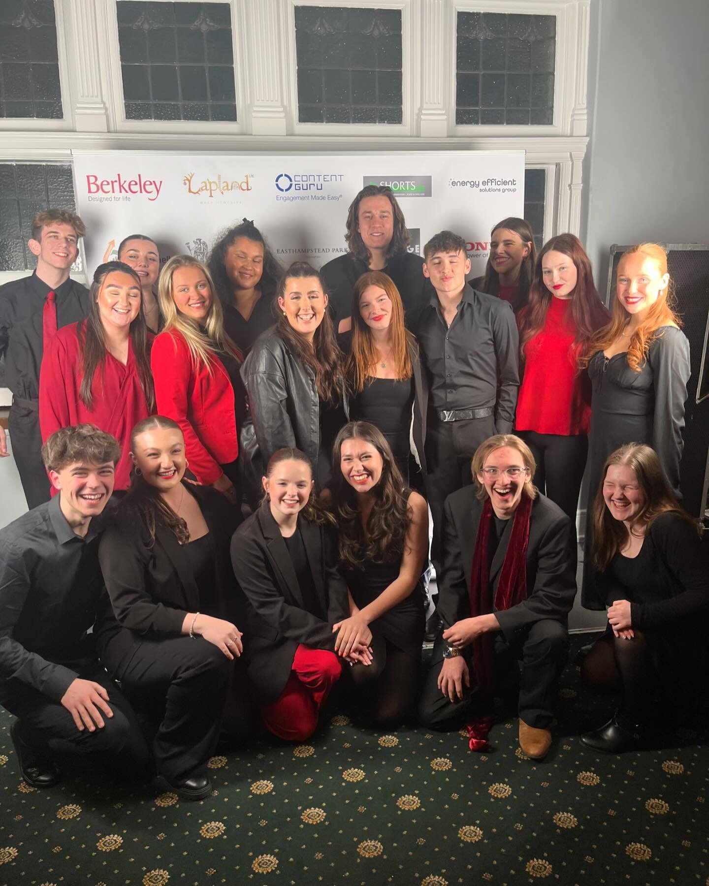 Very proud of our Artemis Singers who performed at the Pride of Bracknell awards! It has become one of our annual performances which we look forward to every year.
#perform #singing #prideofbracknell #bracknell #showchoir