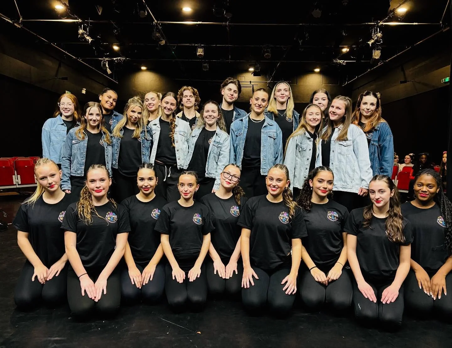 Wellington College Arts Fund Performance 🎭 

Featuring our Artemis Singers, and the dance cohort 🤩

#performance #community #dance #musicaltheatre #fundraising