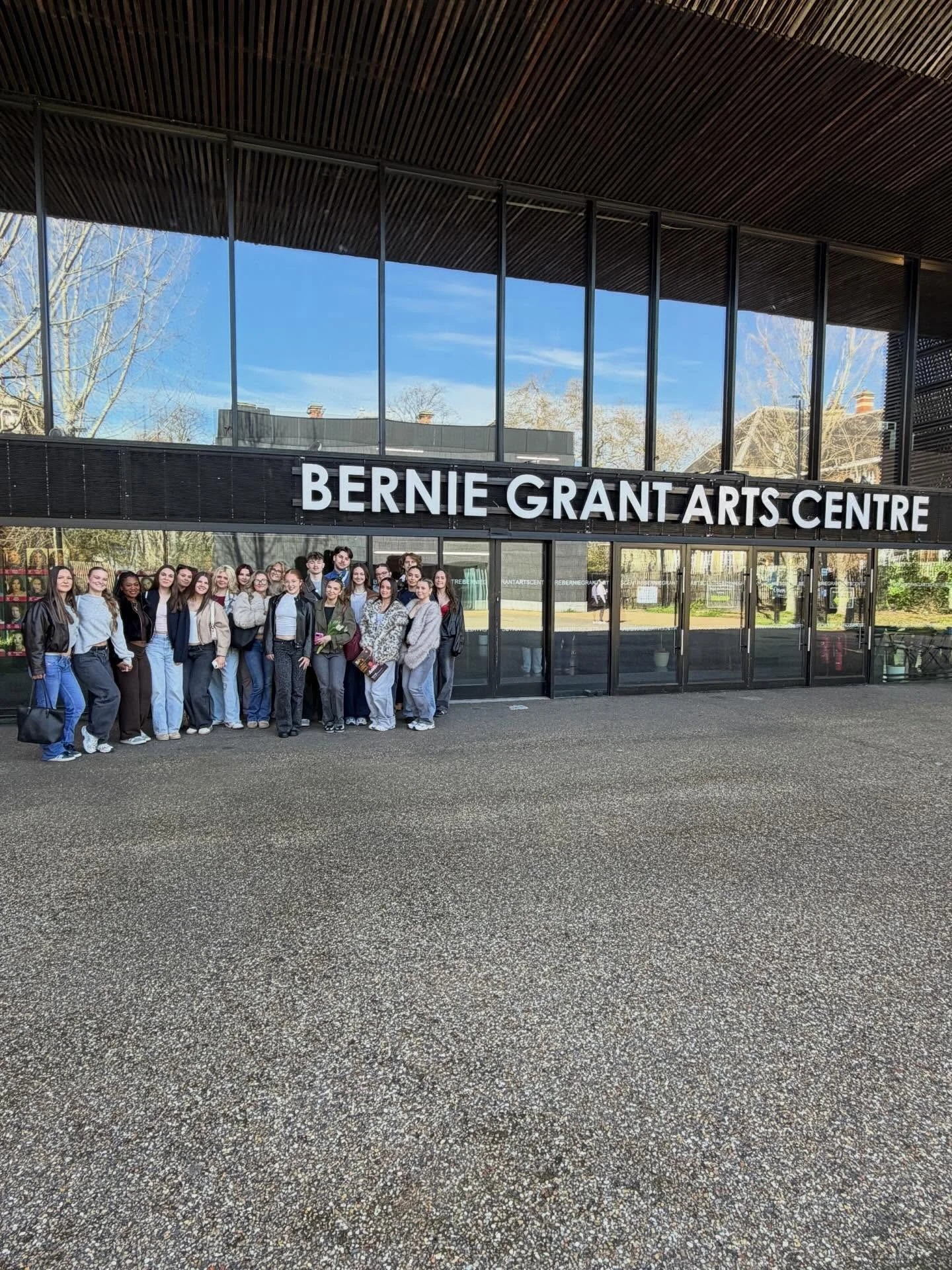 We are so excited to be at the @theurdang third year show, supporting OAP @jessiiemarciie 🤩
#artemisfamily #training #musicaltheatre #trip #amelie