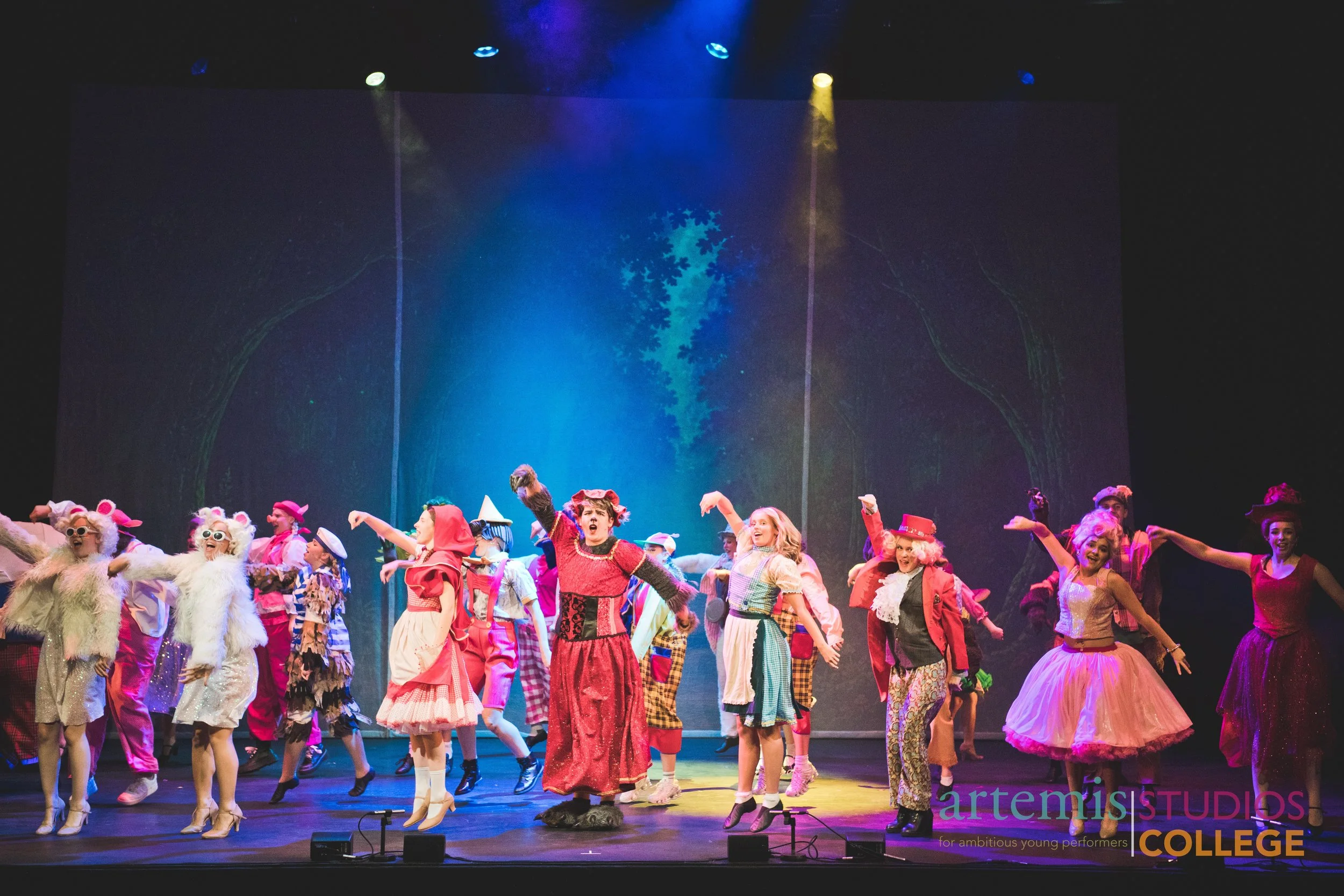 ShrekCollege-648.jpg