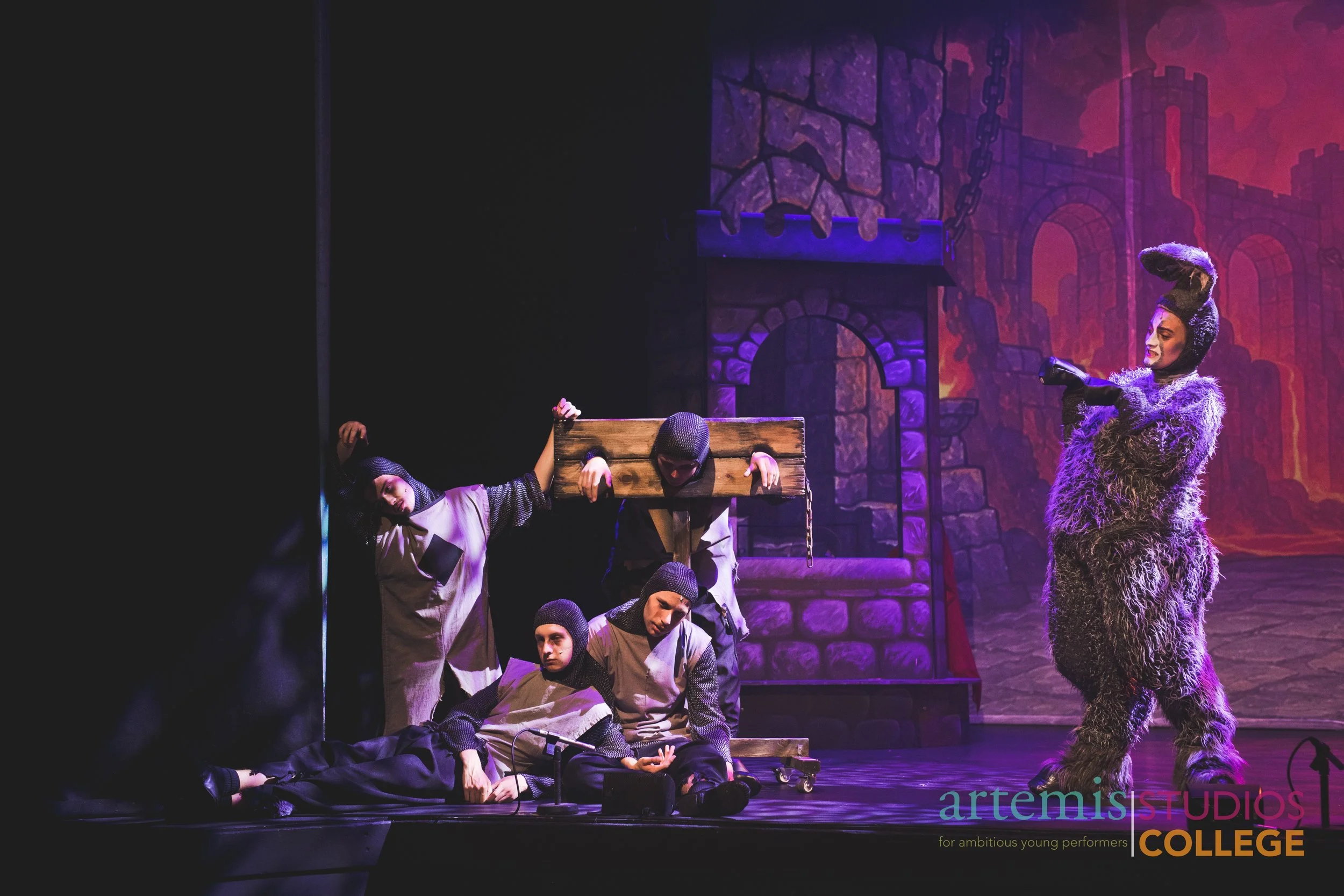 ShrekCollegeextras-117.jpg