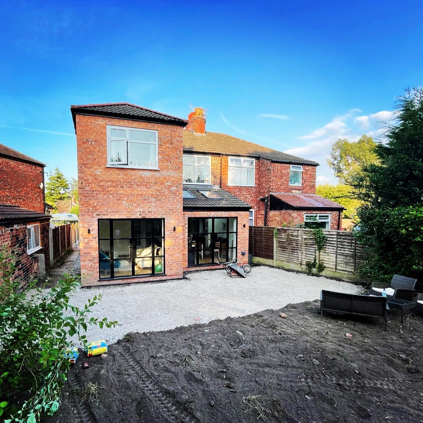 This semi required extension and complete renovation to create a modern and spacious family home. Top of the client&rsquo;s wish list were an open plan kitchen/living area and fourth bedroom. 

To achieve this, we built a double-storey side and rear 