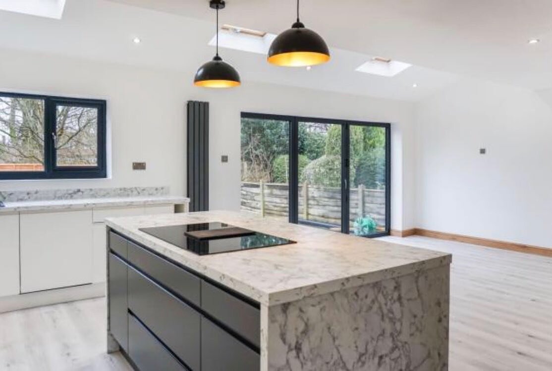 Take a look at this completed kitchen project in Sale. Bright open space with a clean, modern design, built for open plan living. 3/3

 
#kitchendesign #kitchens #instakitchen #cheshirekitchens #manchesterkitchens #phab #phabbuild #altrinchambuilder 
