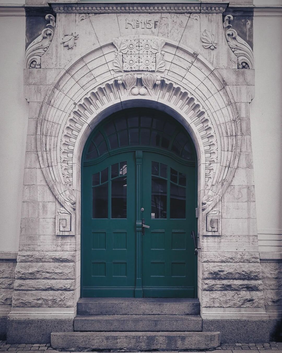 Doors!
.
.
.
.
.
#lund #visitlund #igerslund #lundcity #lovelund #kings_villages #swedenimages #visitsk&aring;ne #visitsweden #sweden_by_us #igerssweden #fatalframes #igshotz #nikonphoto #nikonz6 #citylife #villagelife #europesfinest #europeancities 