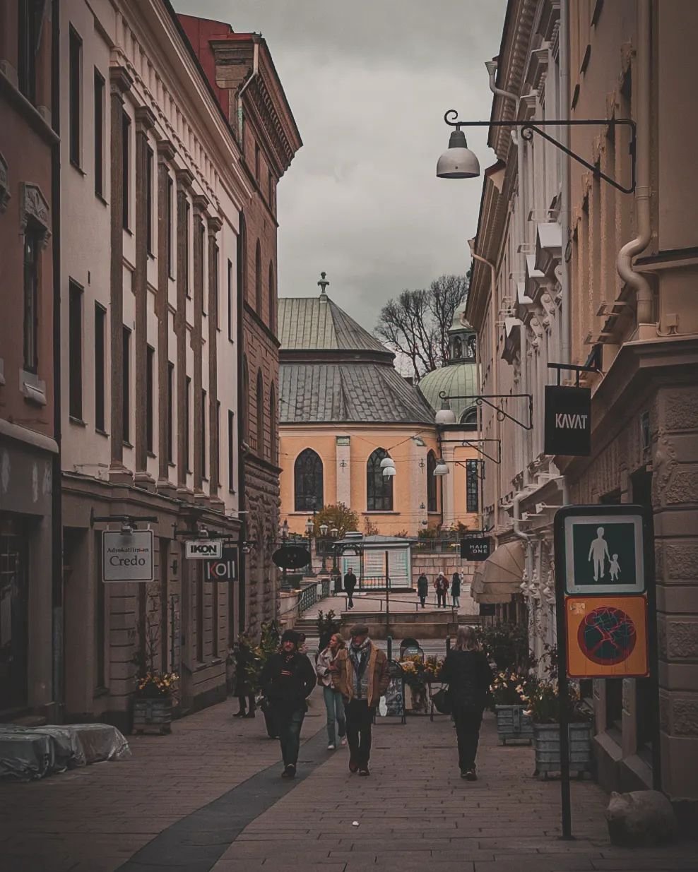 Out walking somewhere.
.
.
.
.
.
#g&ouml;teborg #goteborg #gothenburg #visitgothenburg #citylife #cityscape #europesfinest #europeancities #topeuropephoto #gbgcity #fatalframes #igerssweden #swedenimages #sweden_by_us #sweden #visitsweden #streetphot