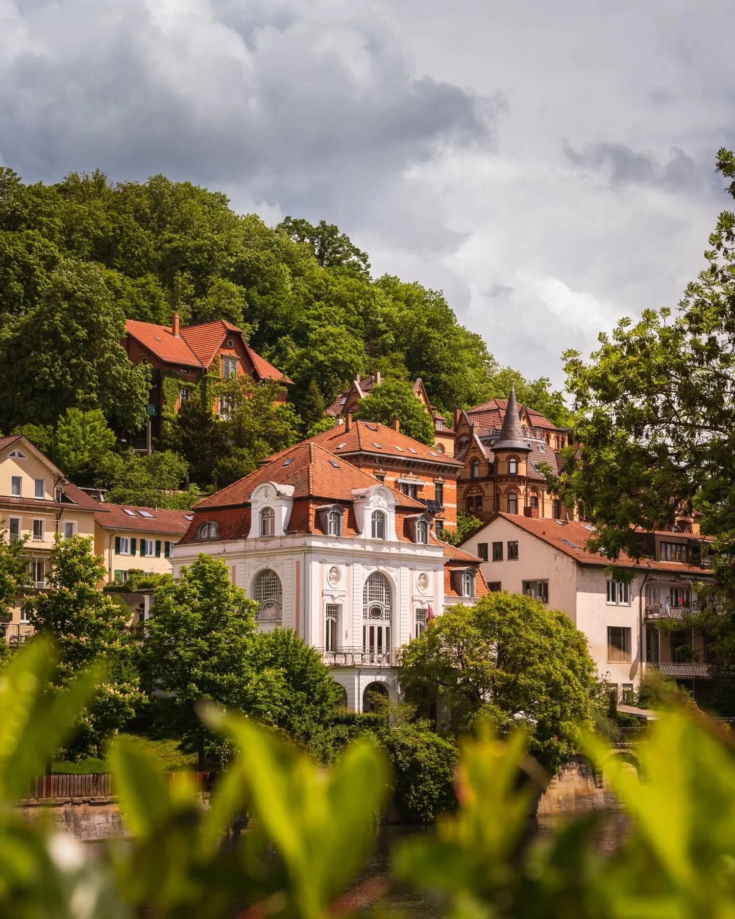 T&uuml;bingen. This cozy well kept gem at the river Neckar south of Stuttgart. A university town just like back home in Lund. Except not as flat. Everything is uphill. Well worth the visit nonetheless!

#t&uuml;bingen #germanytourism #europetravel #a