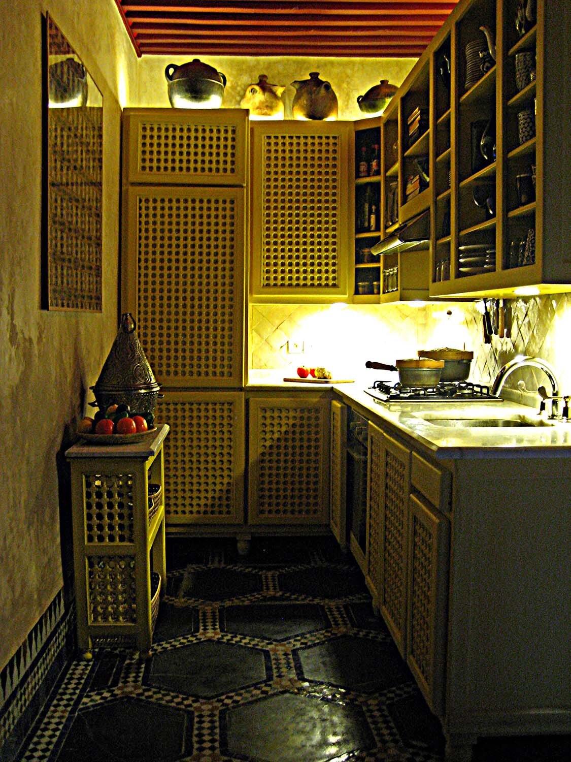  Bespoke custom-made kitchen hand-made by Moroccan craftsmen using artisanal techniques and real cedar wood 