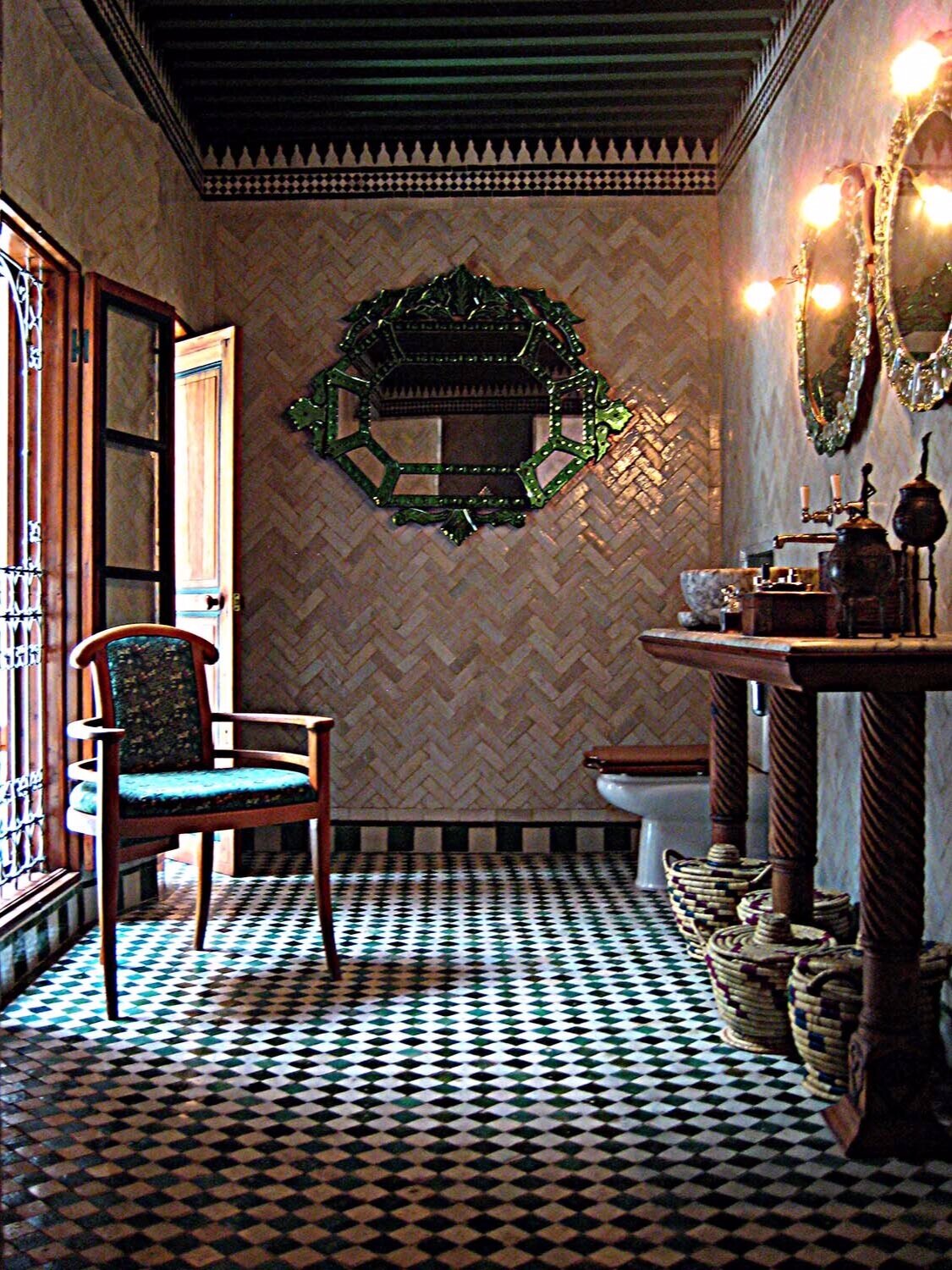  Romantic, maximalist interior design by Tamerlane's Daughters using museum-quality antique textiles 