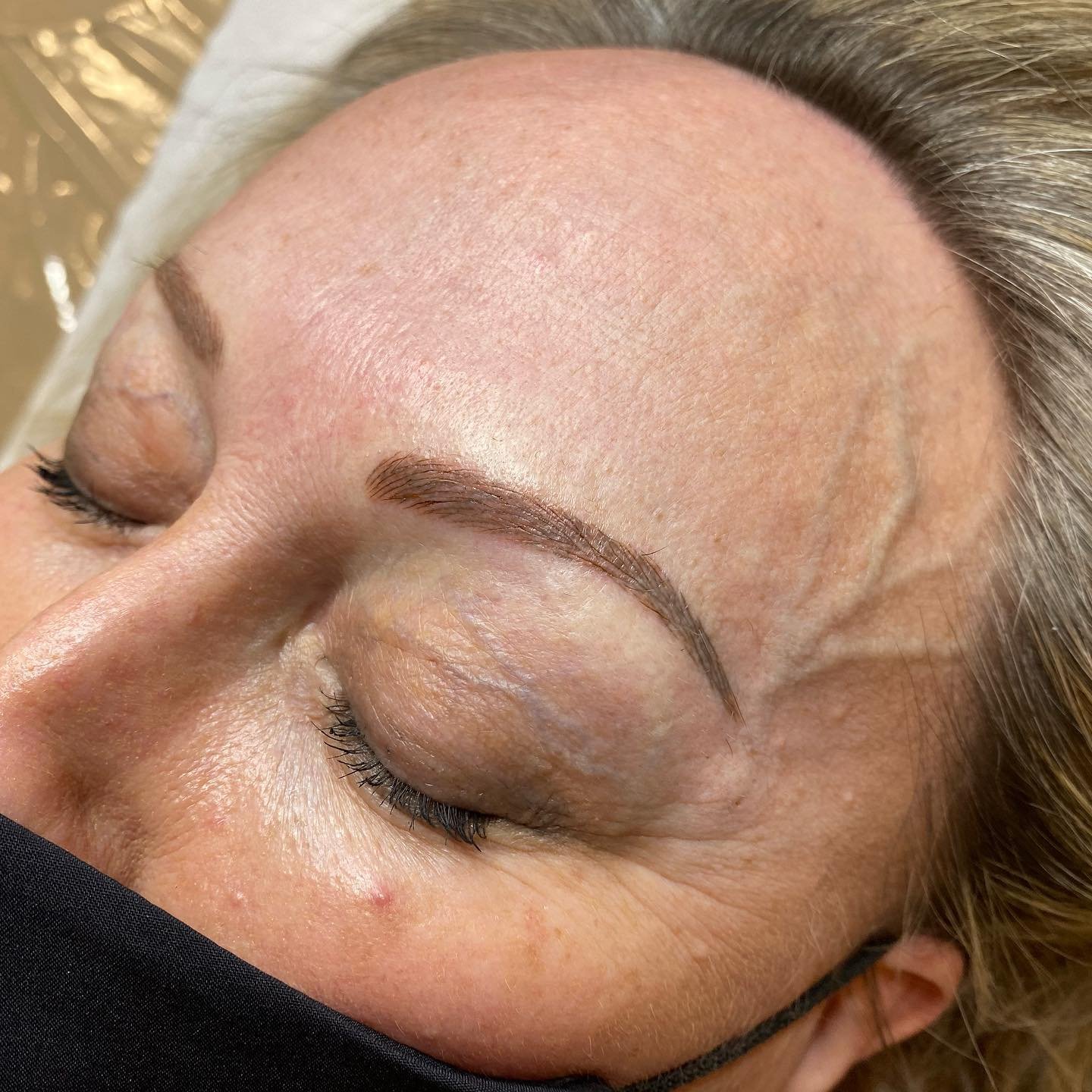 I really love creating blonde brows, this dark blonde is called Madrid. I used an 11 sloped and a 7 curved microblade #microblading #microbladingbrows #microbladingjerseyci #semipermanentmakeup #kbpro #kbprobrows #lovemyjob