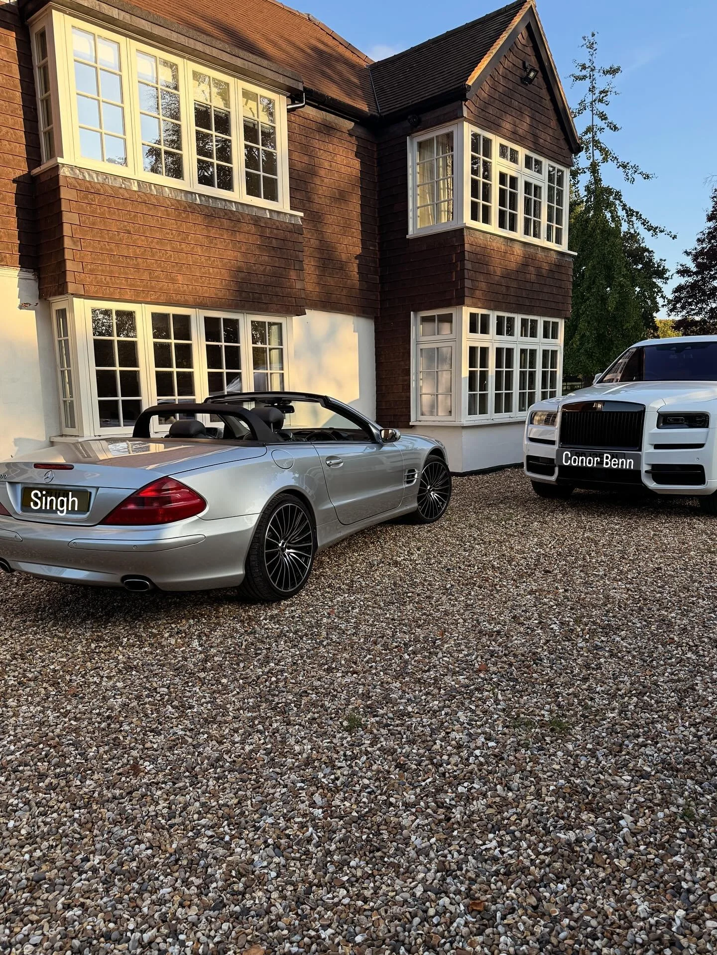 #behindthescenes &amp; a small insight to what we do on a weekly basis.

Thank you to my amazing team Mason, Hollie, Lily &amp; Matt for making the clinic what it is!

We&rsquo;re trying to make a difference and help as many of you as possible 

Sam 