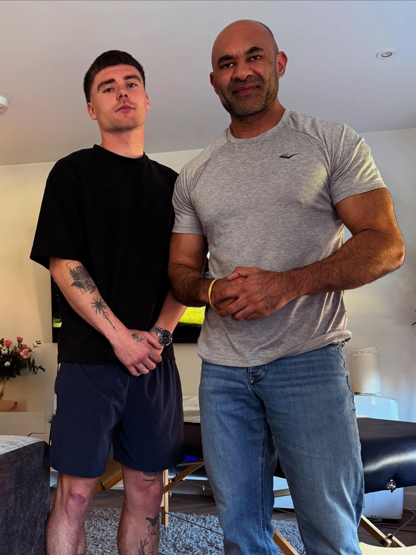 ⚽️ Home visit for brother @leifdavis40 🚜 ahead of Southampton away 

Tunnel vision to the #premierleague 
All hands on deck!!! 

Let&rsquo;s go #tractorboys 🚜🚜🚜🚜💨

#itfc #bodyalignmentclinic #teamstraightspine