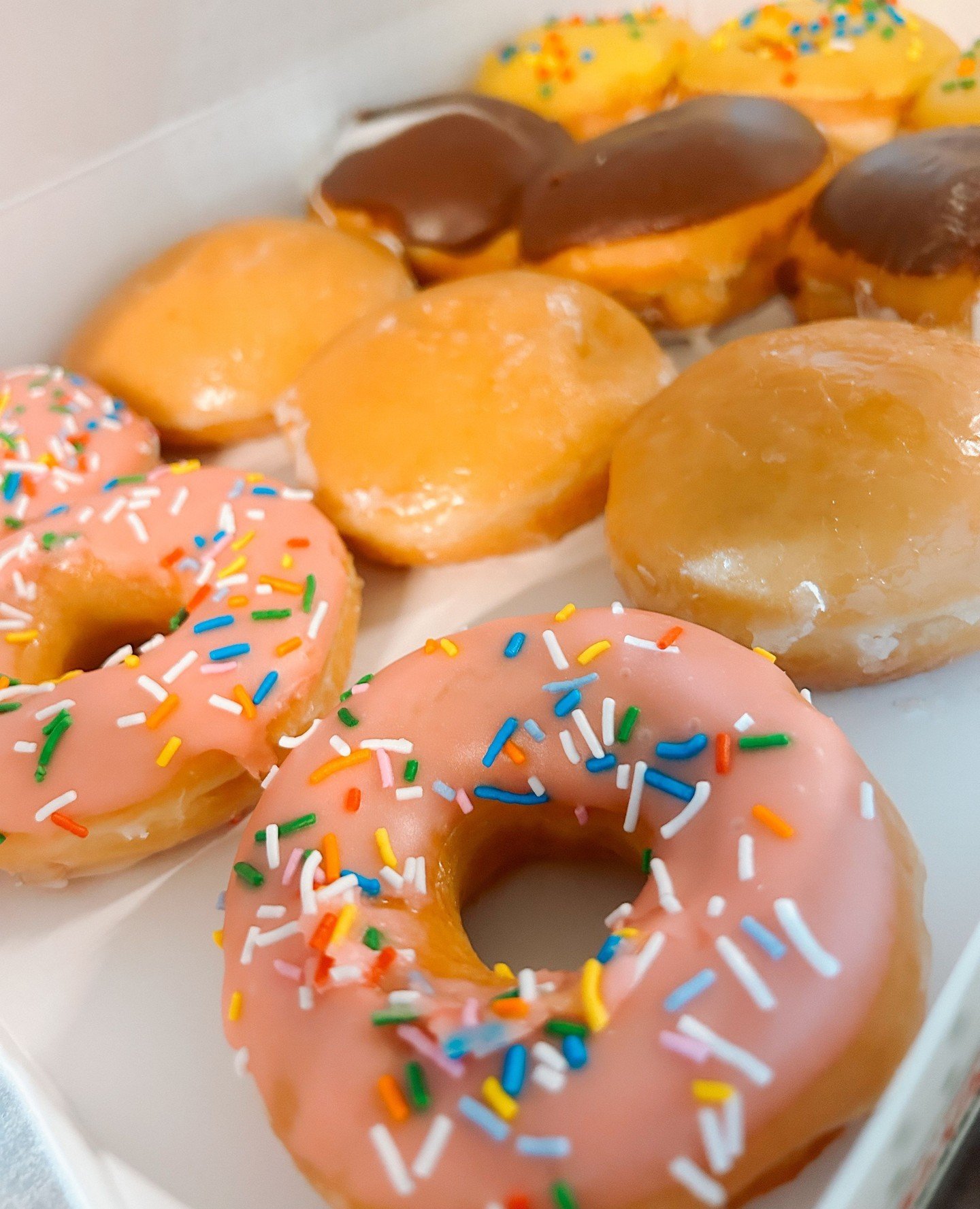 Happy National Donut Day! 🎉 To make your day a little sweeter, we&rsquo;ve got a delicious treat waiting for you at the Resident Life Center (RLC). Stop by and grab a donut before you head out to vote &ndash; because, let&rsquo;s face it, everything