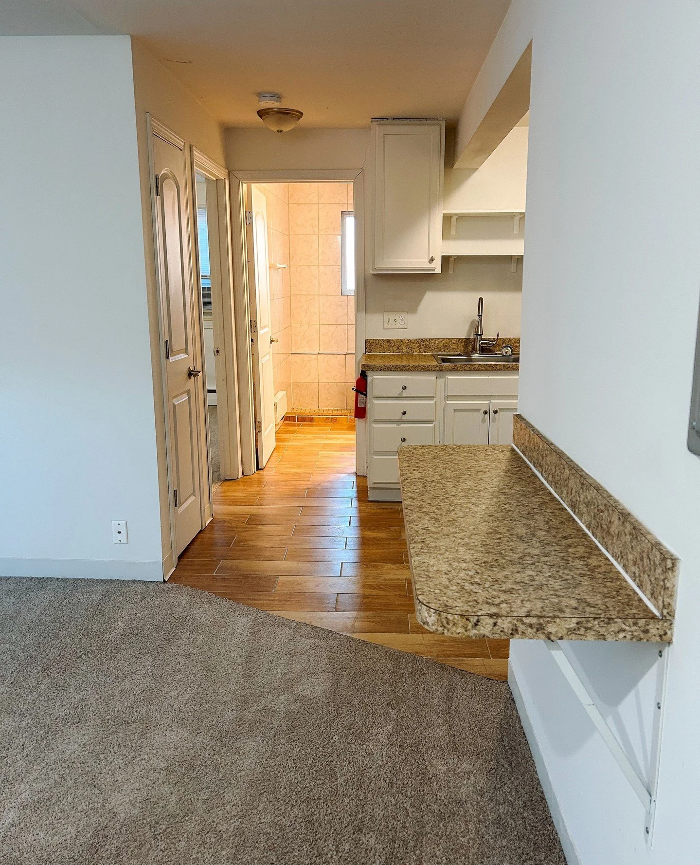 Now showing one of our renovated 1-bedroom Gee units &mdash; and it&rsquo;s ready for its next resident 🤍⁠
⁠
This upgraded space features a fresh, modern look with modern finishes designed for both comfort and convenience.⁠
⁠
📸 Photos are just the 