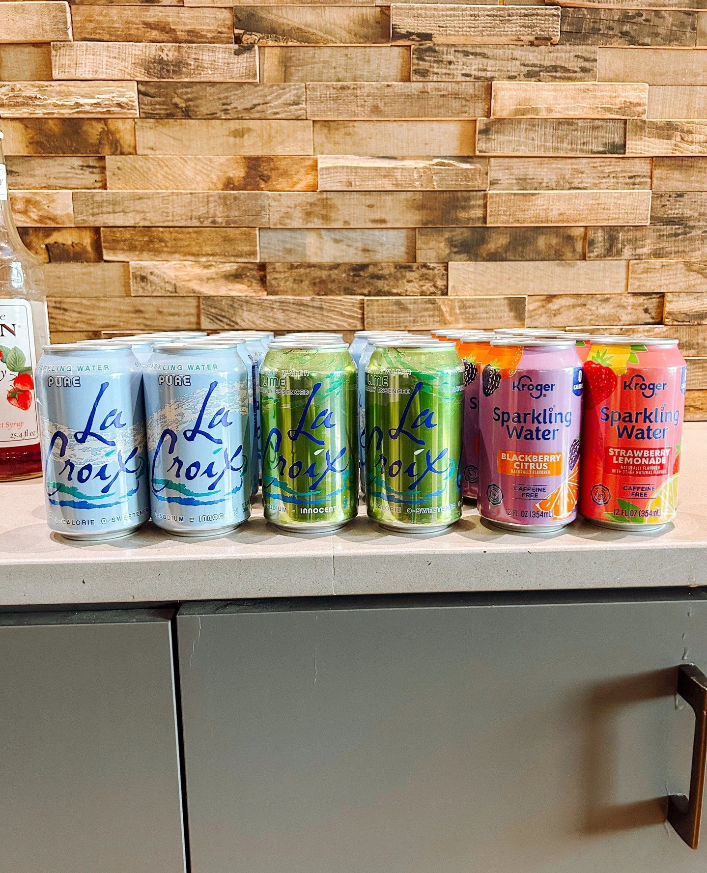 Our Italian Soda Bar is live NOW 🥤! We decided to start it a bit early this time. Who knows, we might even keep it going after 2pm as well 👀. See you there!