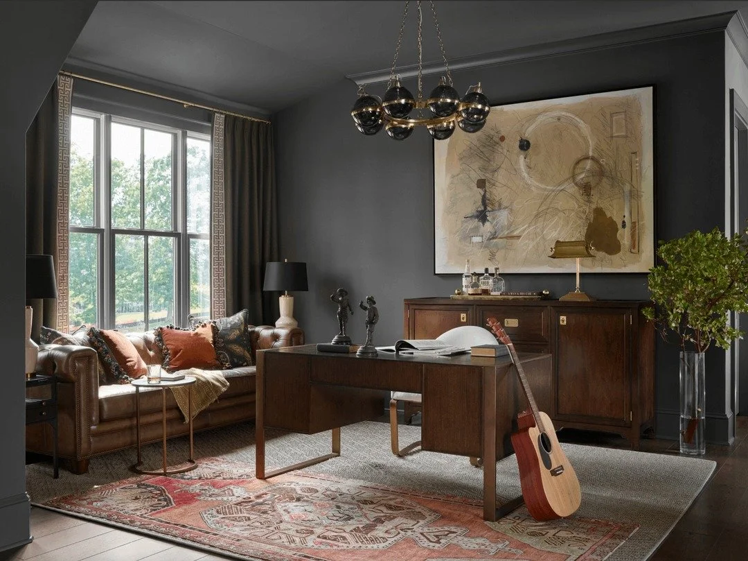 Moody music room and office in honor of the first couple days of fall (whether it feels like it or not!).

📷 @emilyfollowillphotographer
_____________________ 

#schillingandco #atlantainteriordesign #interiordesign #decor #homedesign #interior #int