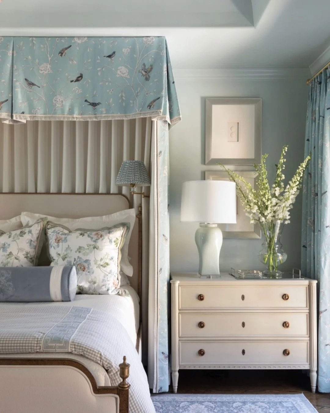A little slice of heaven in this client's primary bedroom. 🕊️

#schillingandco #atlantainteriordesign #interiordesign #decor #homedesign #interior #interiors #shopping #interiorshop