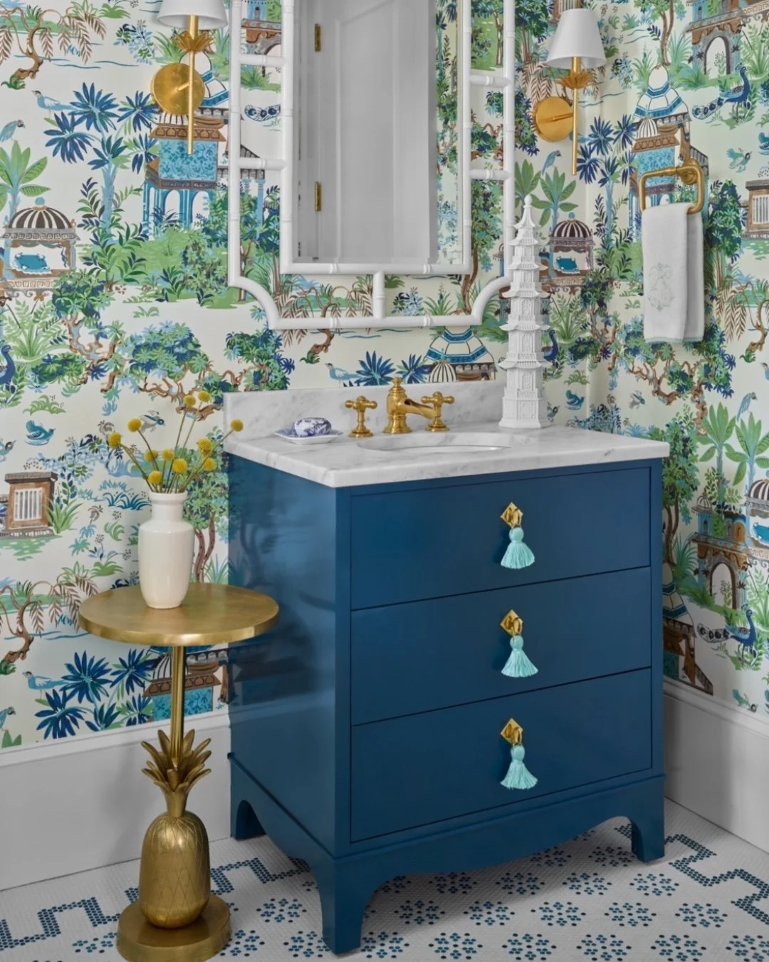 A powder room that packs a punch 🌳🏯🩵

#schillingandco #atlantainteriordesign #interiordesign #decor #homedesign #interior #interiors #shopping #interiorshop