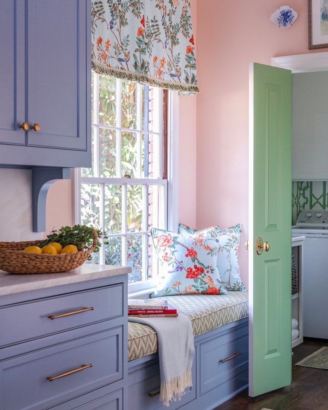 Perfect perch while your oven is preheating or you're waiting on some laundry to be finished drying. 📖

📷 @heidiface
_____________________ 

#schillingandco #atlantainteriordesign #interiordesign #decor #homedesign #interior #interiors #shopping #i