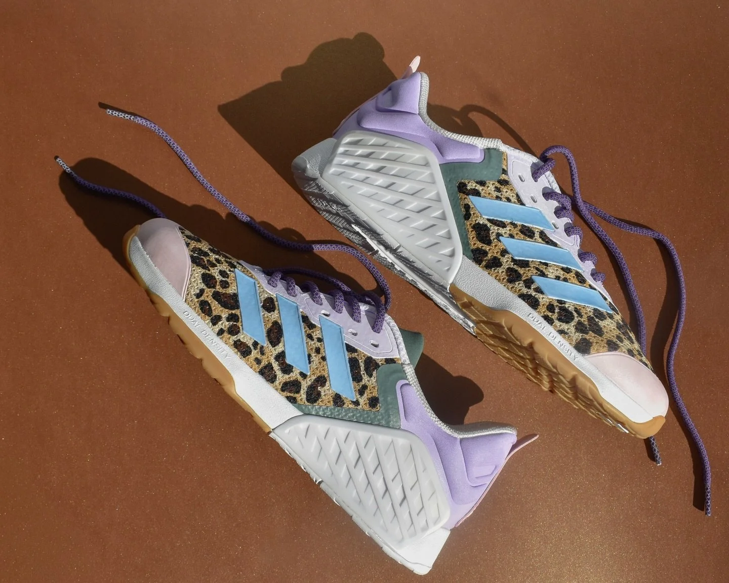 Lifting in 🐆🏋🏻&zwj;♀️👟 
#wholeesakicks #leopardsneakers #customsneakers