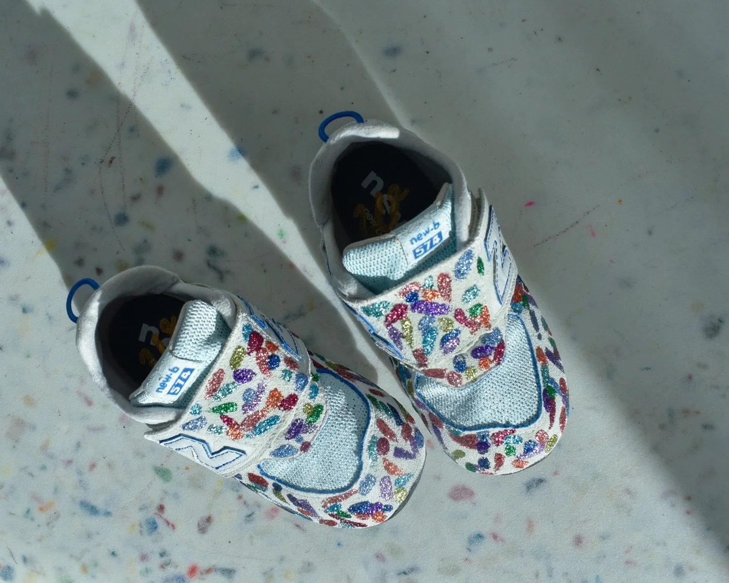 Let&rsquo;s get this 2026 party started! Happy new year! 🪅🎉🎊NB toddler glitter confetti kicks for my bebecita. 🥰 Started off as off-white but she wore them out so much over the summer so I decided to give them a fresh look.  I washed them and the