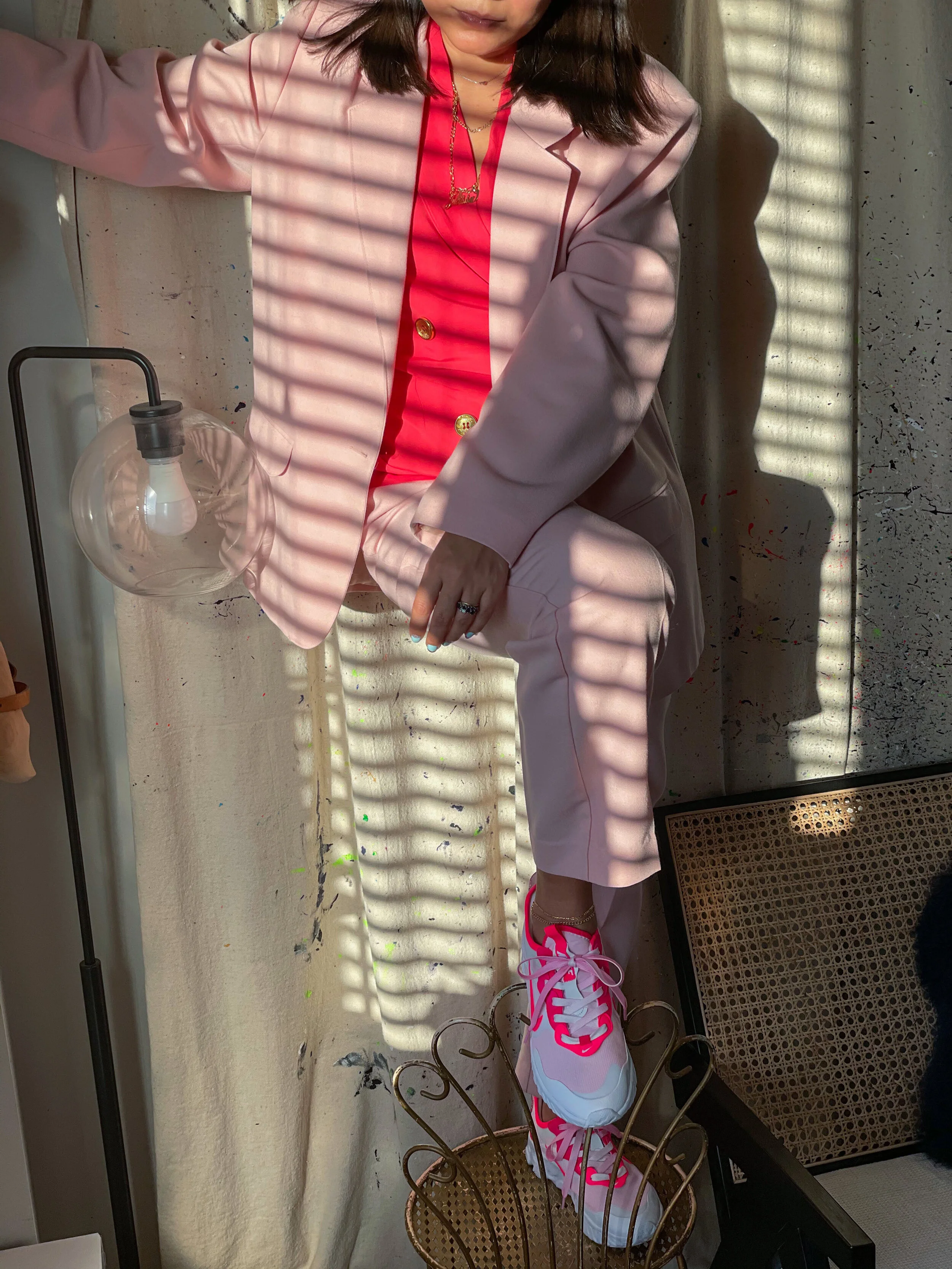 Who_leesa_kicks_Juli_nike_react_pink_1a.jpg