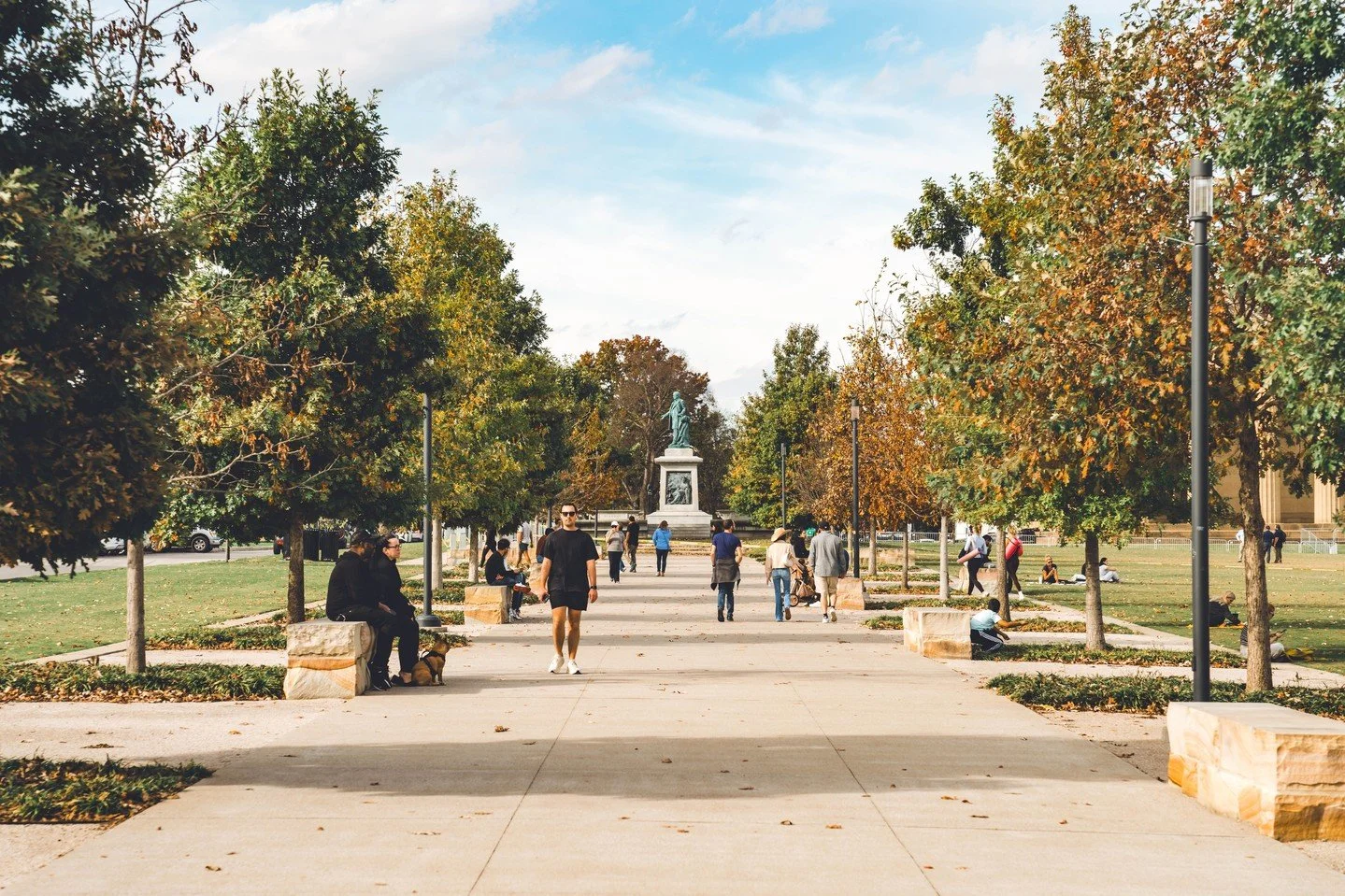 Happy Thanksgiving! 🦃  Take a trip to Centennial Park if you need to walk off all that turkey 🍗 

📸  @vonrphoto 
.
.
.
.
.
#thanksgiving #happythanksgiving #centennialpark #nashvilleparthenon #parthenon #nashville #musiccity #holidays