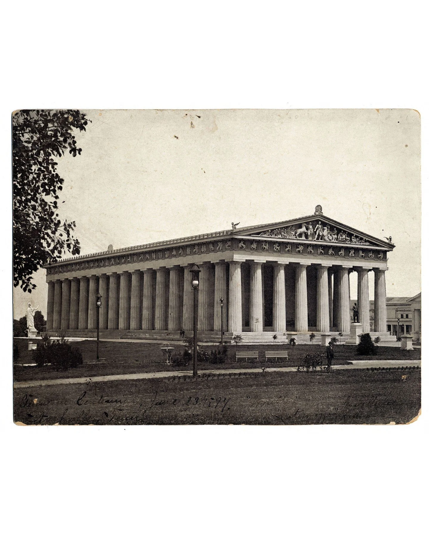 Step back in time and see Centennial Park through the eyes of the 1897 Tennessee Centennial Exposition. 🏛️ 

Join a Parthenon expert every Thursday in June at 10 AM for our free, award-winning Centennial Park History Tour: 1897 Exposition. Using his
