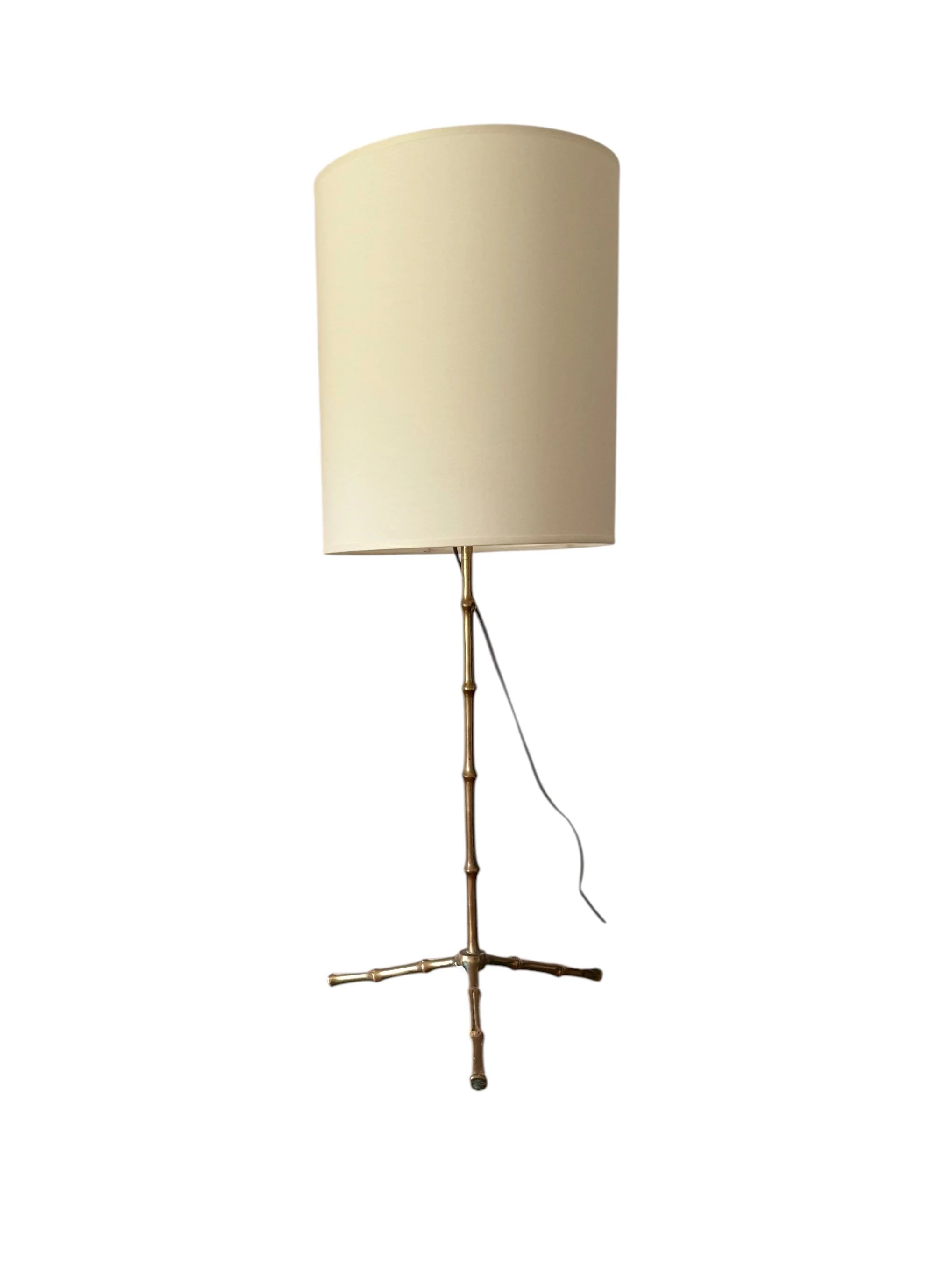 Maison Jansen France 1970s table lamp, solid brass bamboo-shaped stem on a tiered square base, Hollywood Regency style.