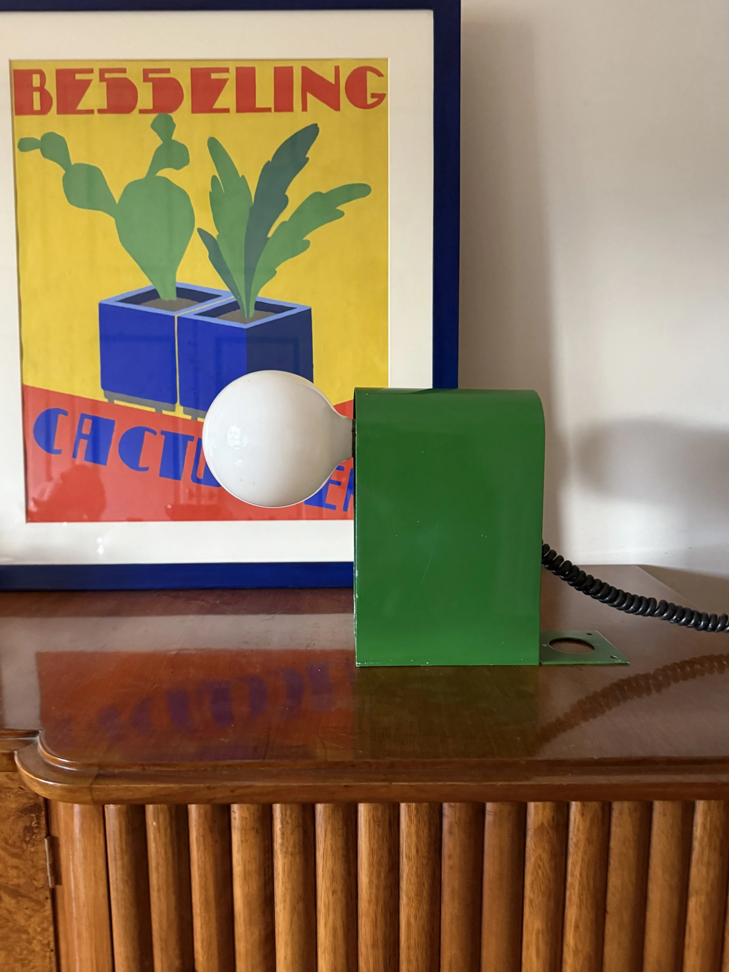 space-age-green-lamp-italy-1970s15.jpeg