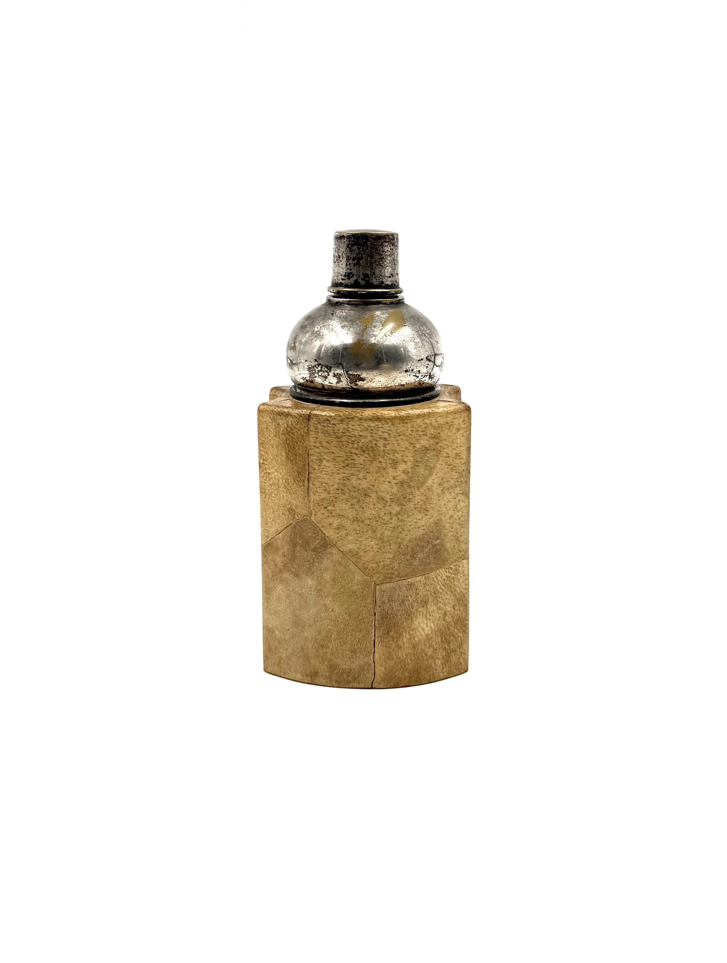 Mid-Century Modern cocktail shaker by Aldo Tura, finished in rare unlacquered cream goatskin parchment with brass details, Italy 1950s